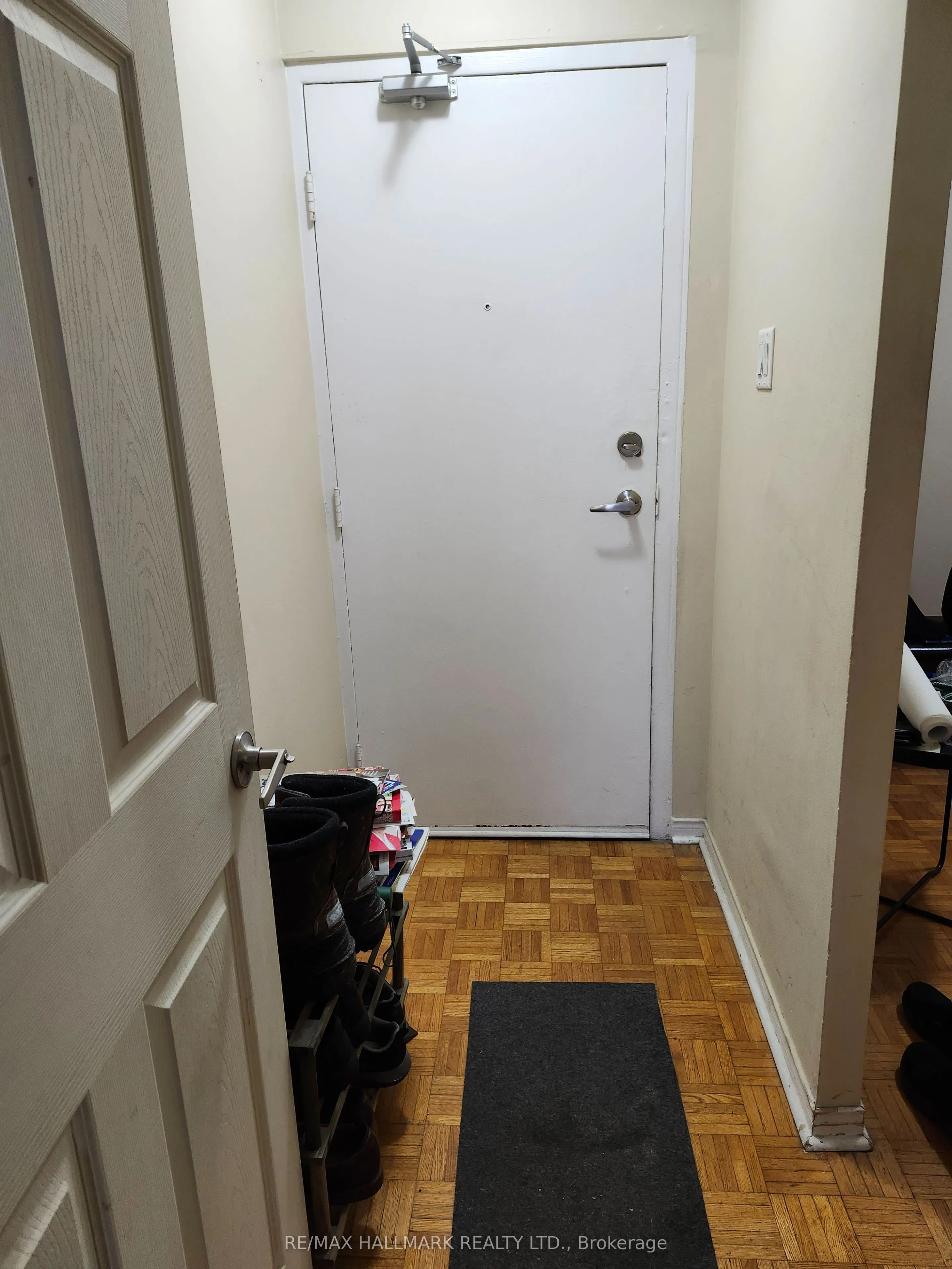 4645 Jane Street, #1207