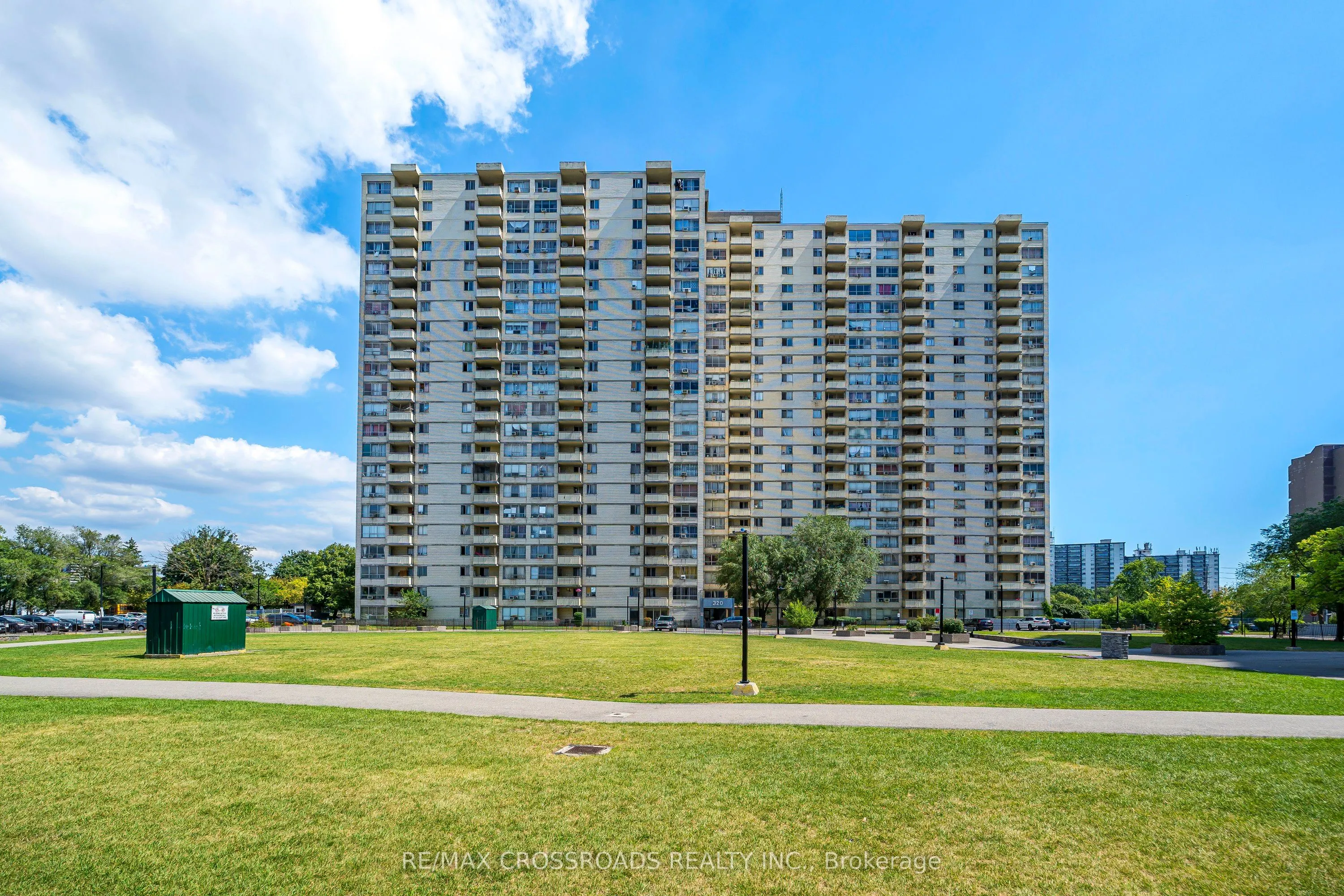 320 Dixon Road, #806