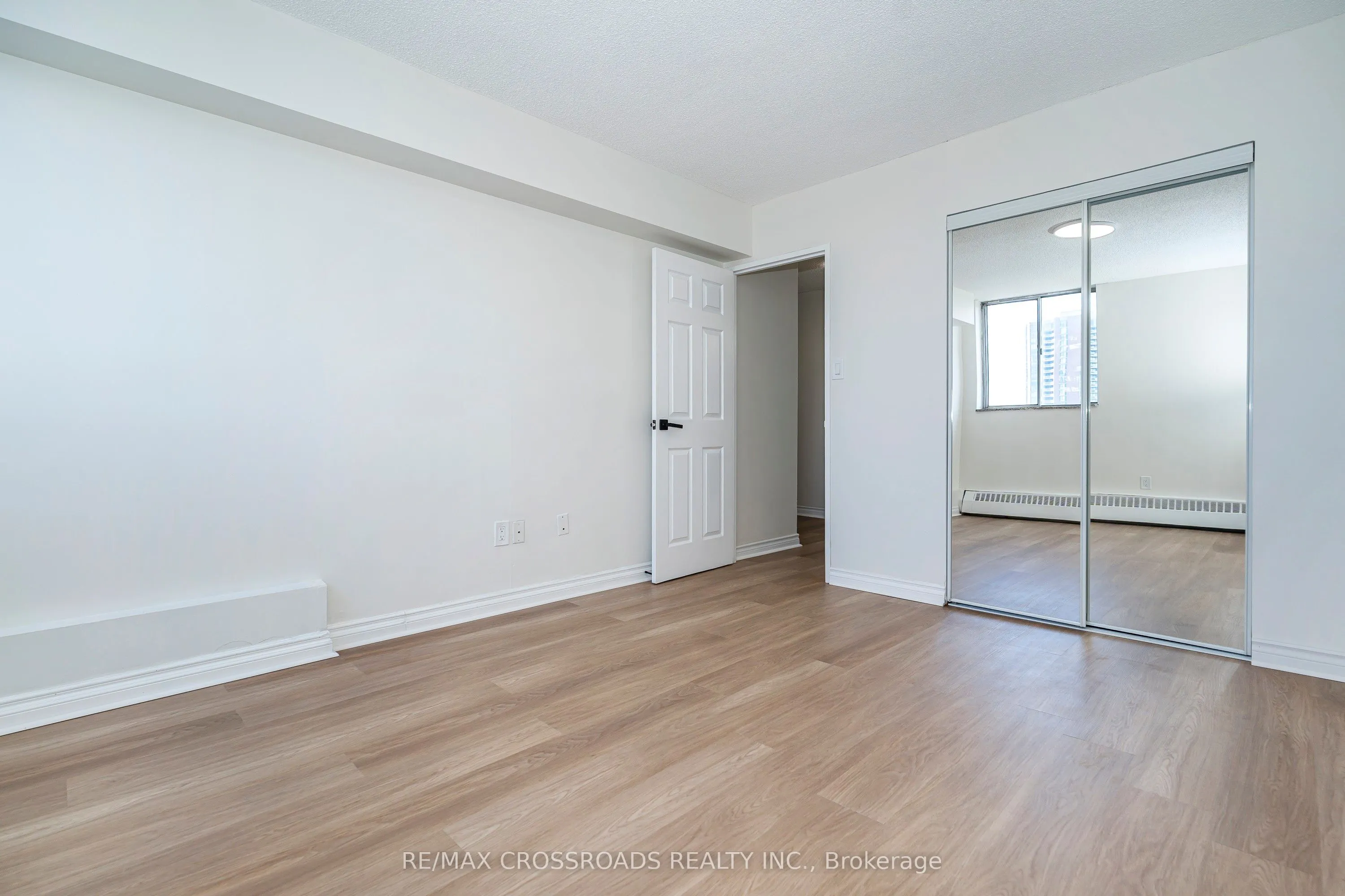 320 Dixon Road, #806