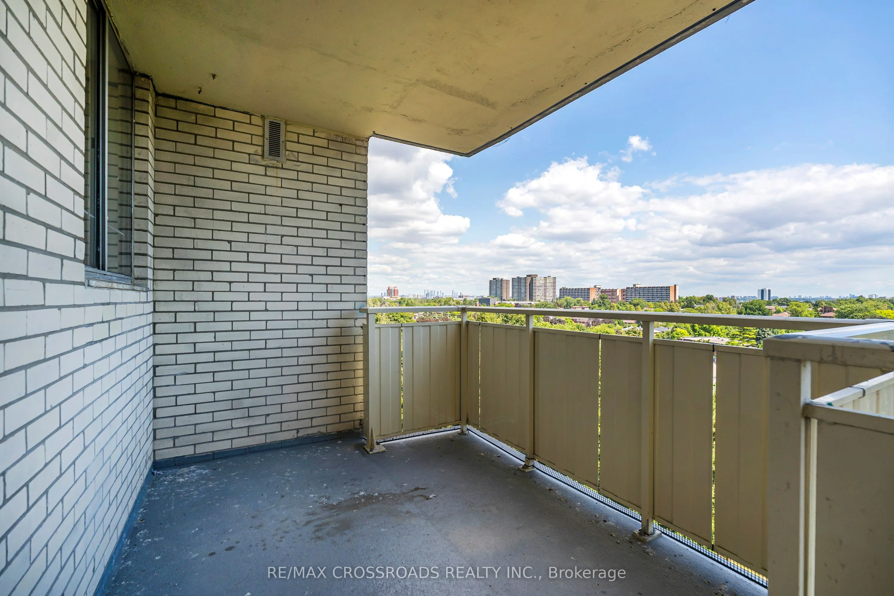 320 Dixon Road, #806