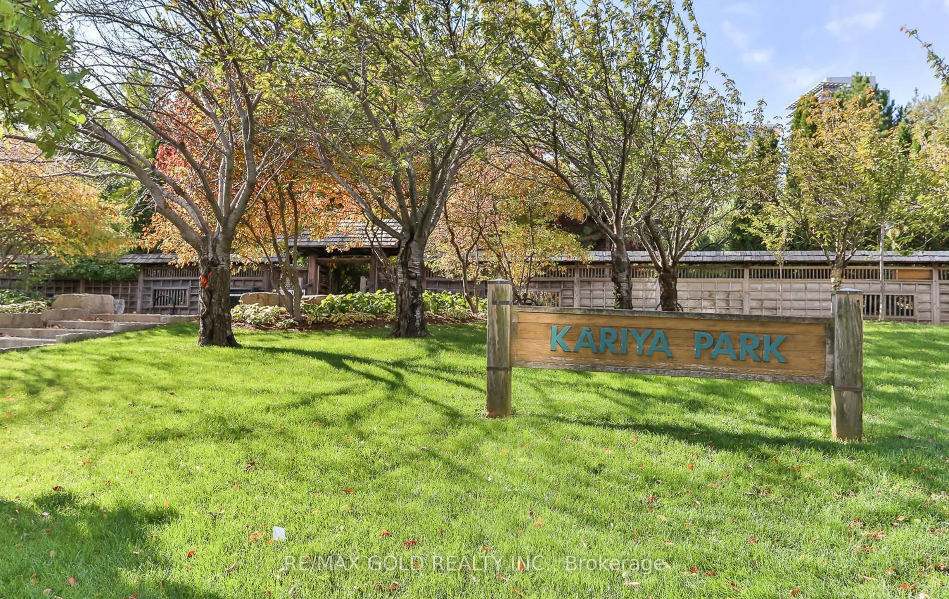 330 Burnhamthorpe Road, #804