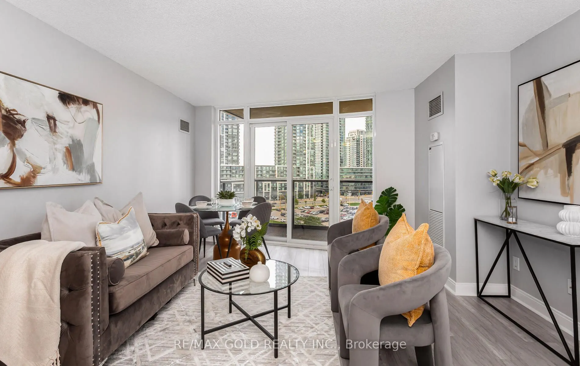 330 Burnhamthorpe Road, #804