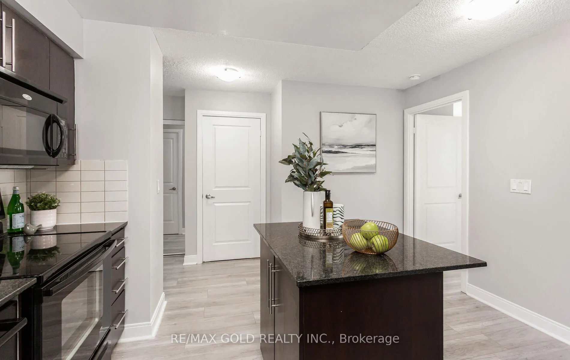 330 Burnhamthorpe Road, #804