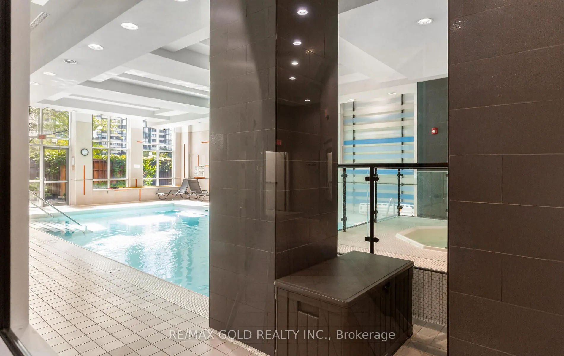 330 Burnhamthorpe Road, #804