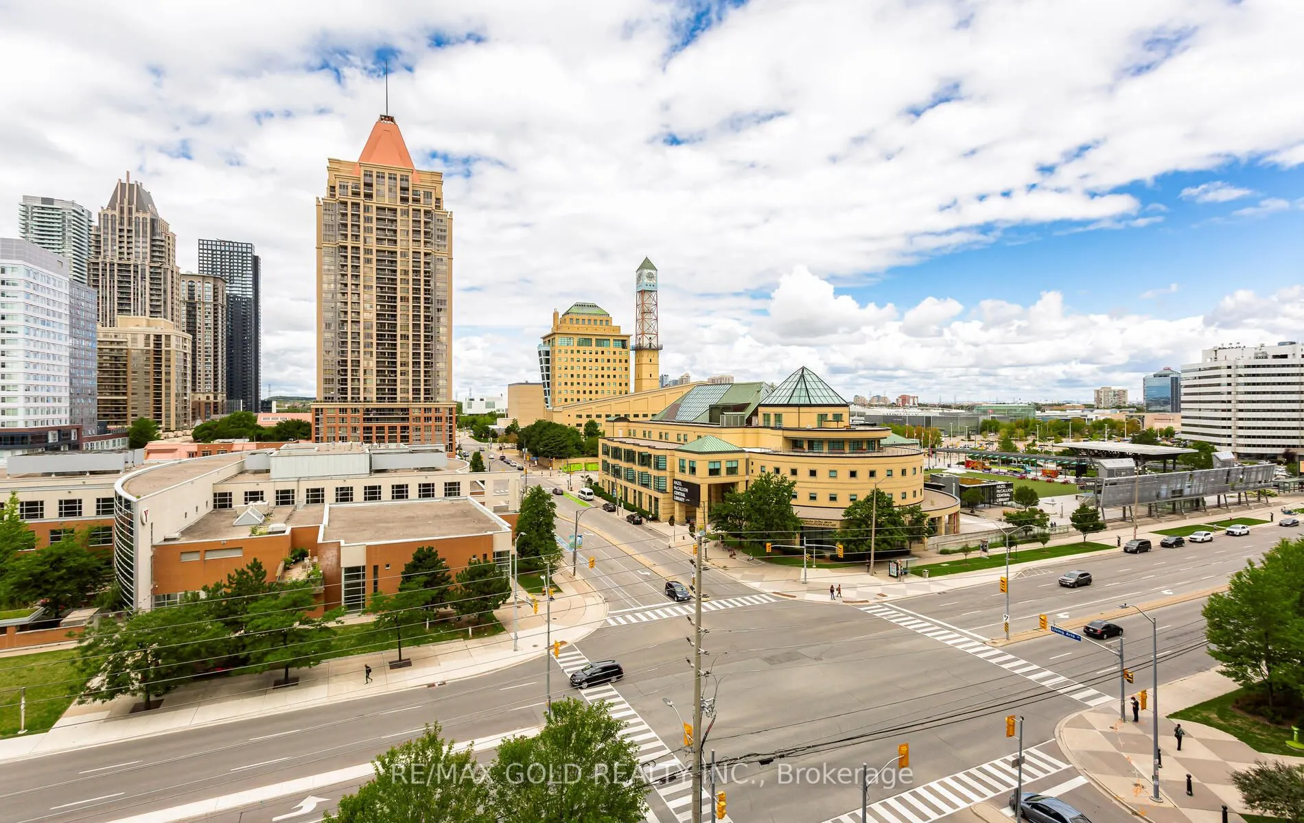 330 Burnhamthorpe Road, #804