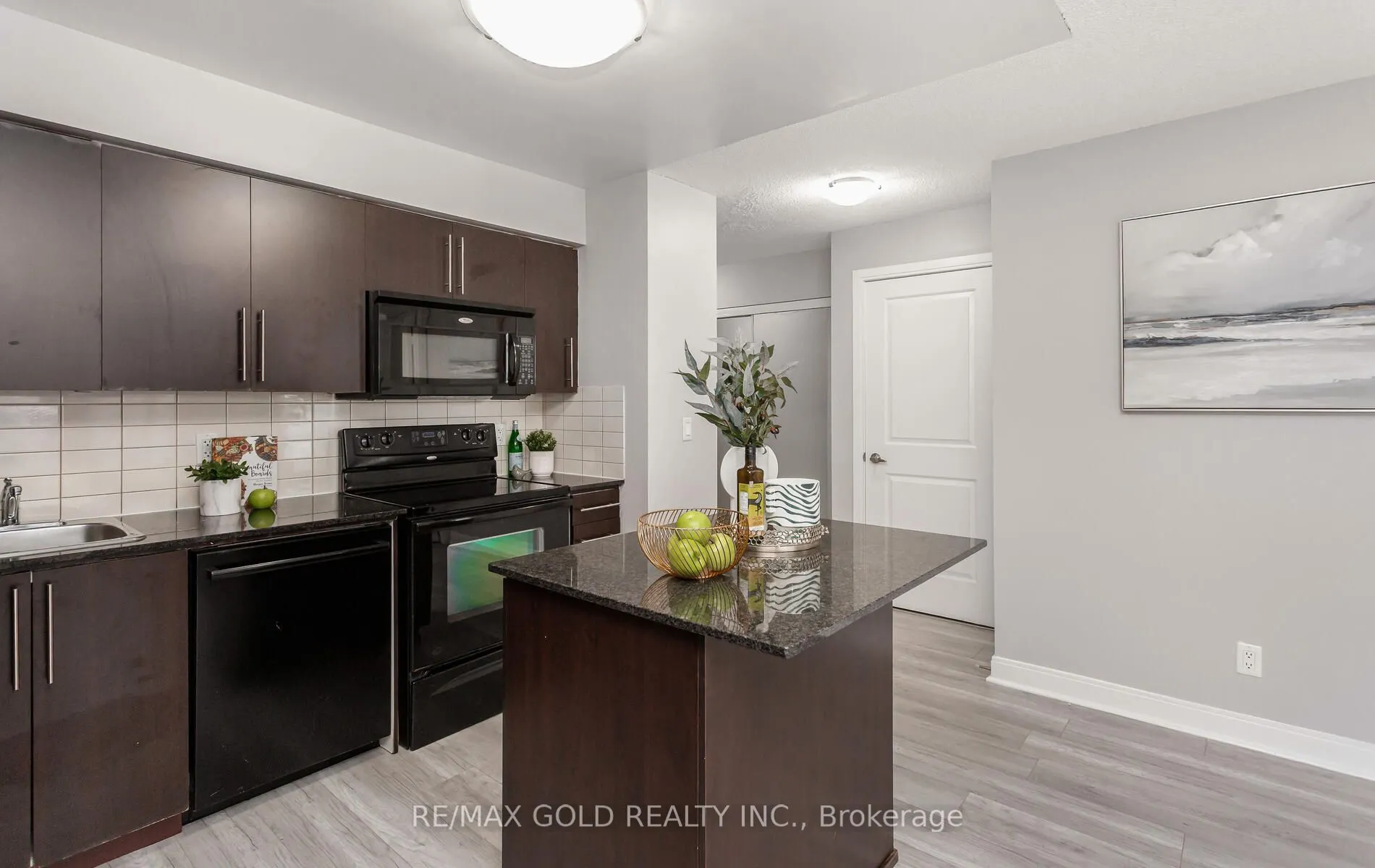 330 Burnhamthorpe Road, #804