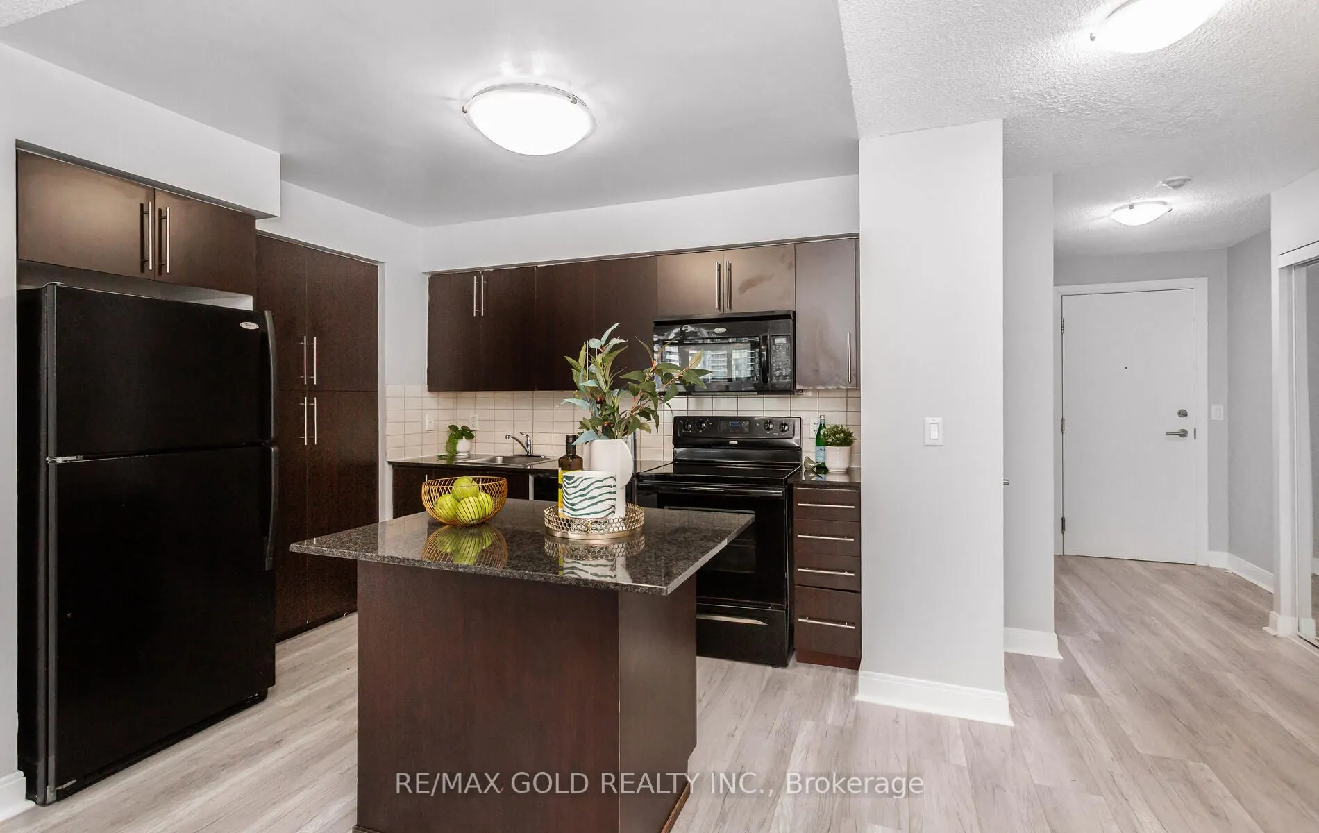 330 Burnhamthorpe Road, #804
