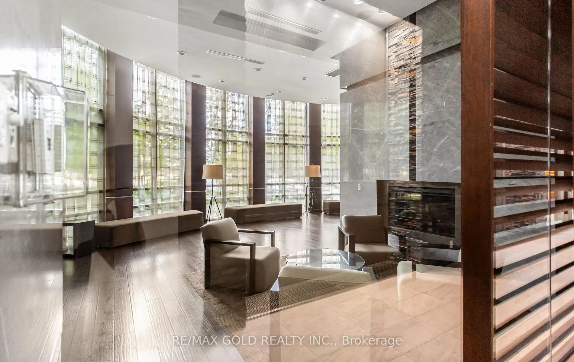330 Burnhamthorpe Road, #804