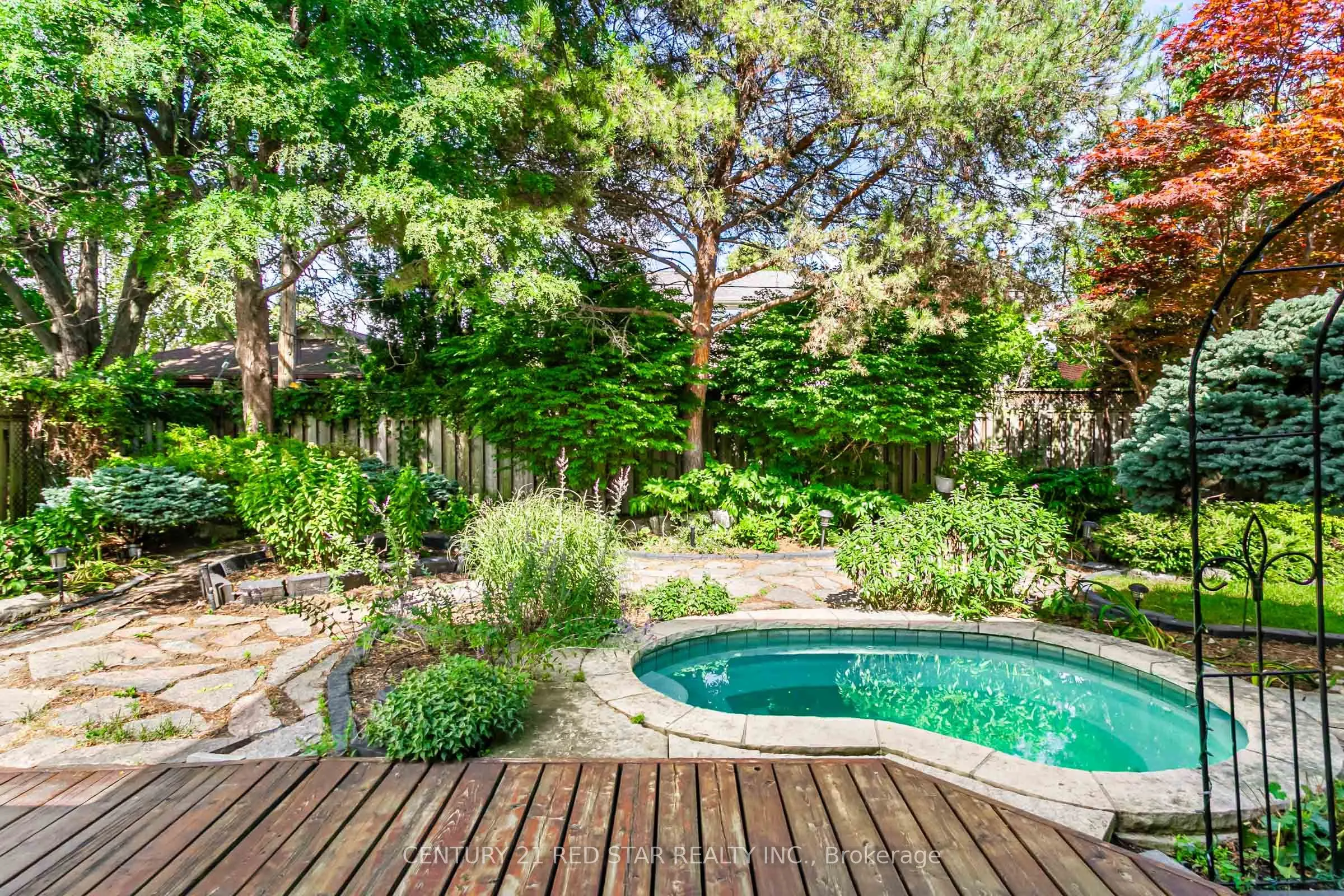 56 Silverthorne Bush Drive
