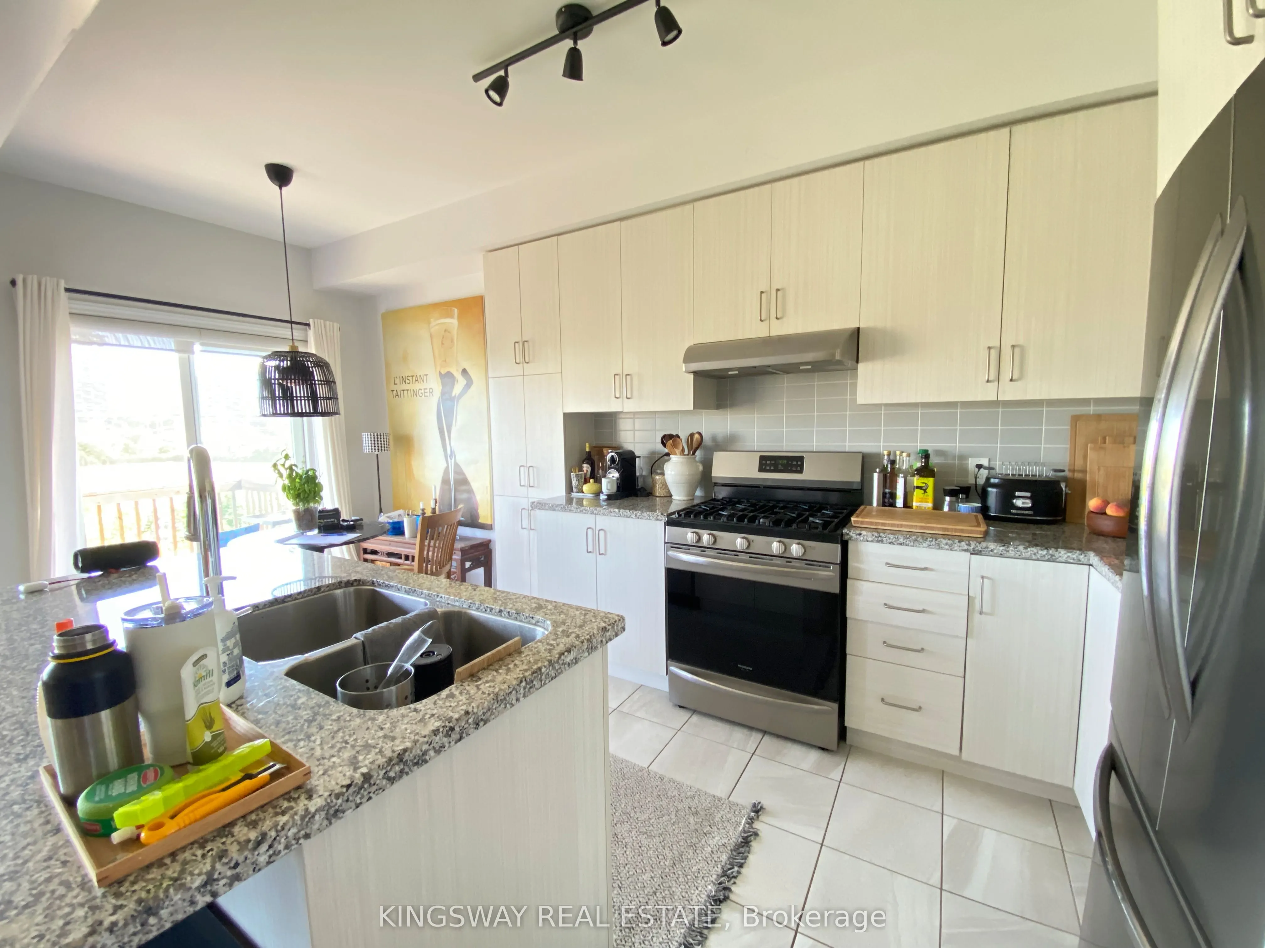 372 Athabasca Common Drive
