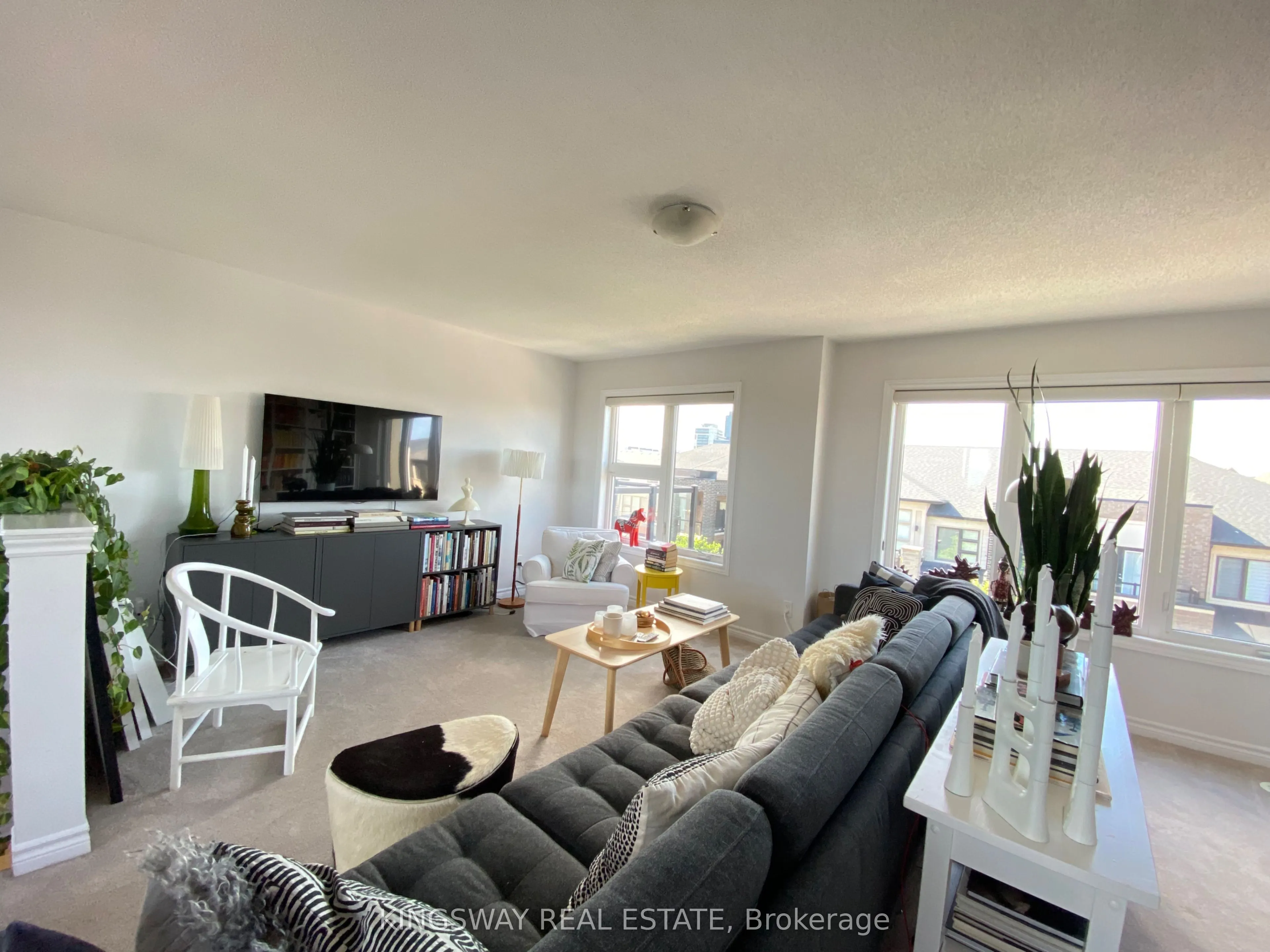 372 Athabasca Common Drive