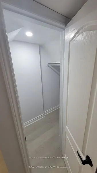 15 Fordham Road, #BSMT