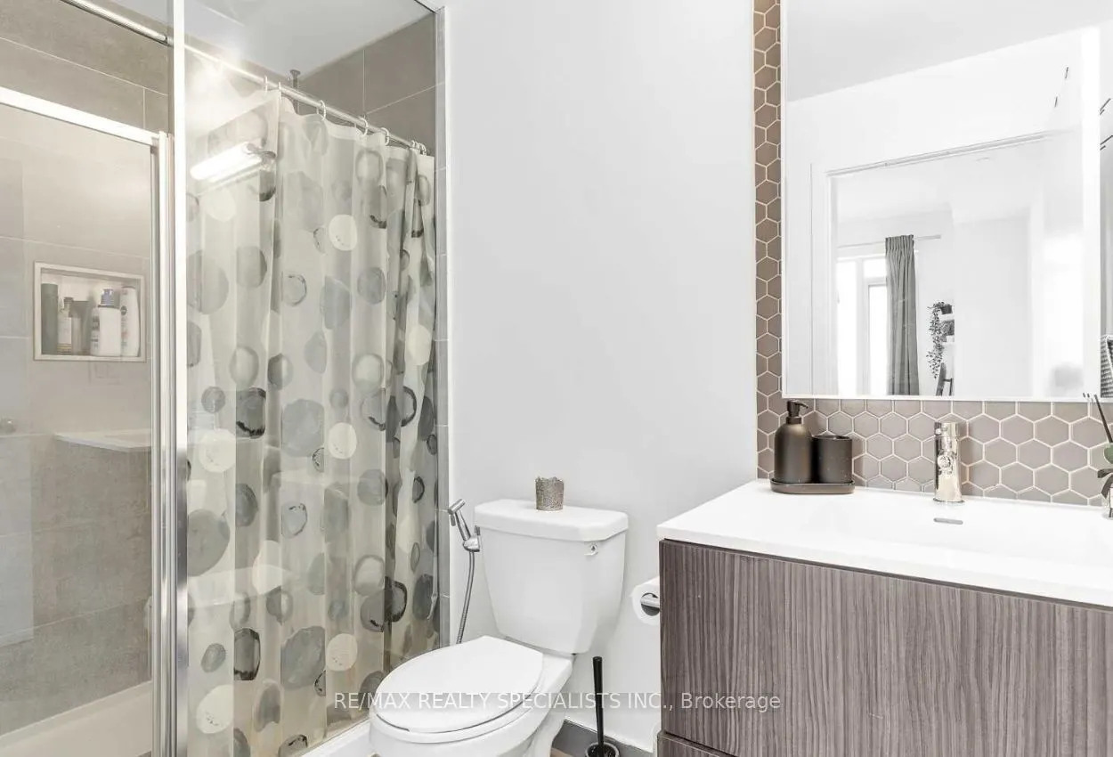 2520 Eglinton Avenue W, #1512