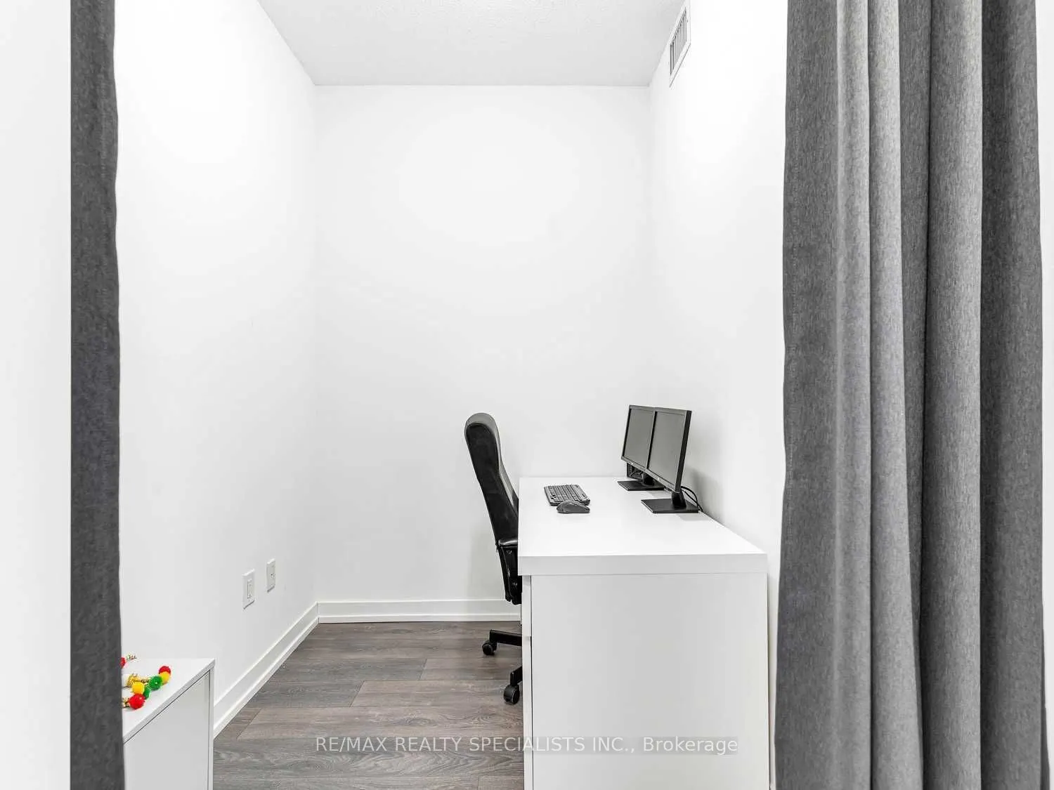2520 Eglinton Avenue W, #1512