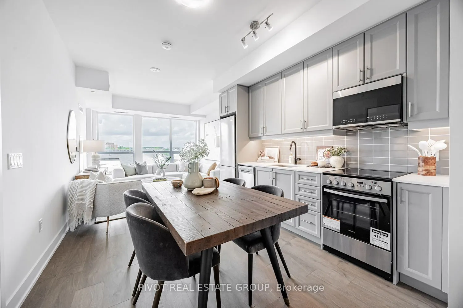 2343 Khalsa Gate, #615