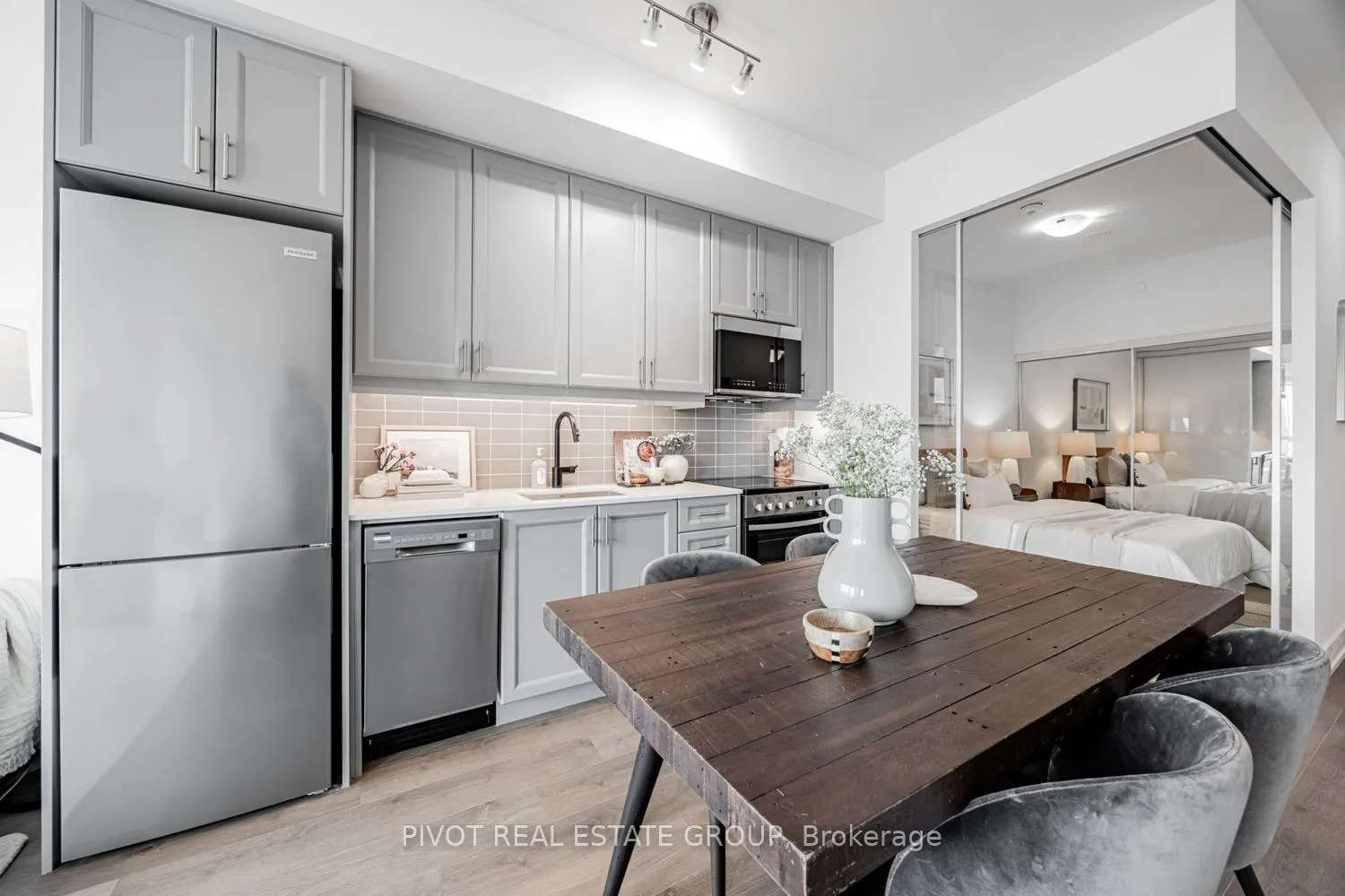 2343 Khalsa Gate, #615