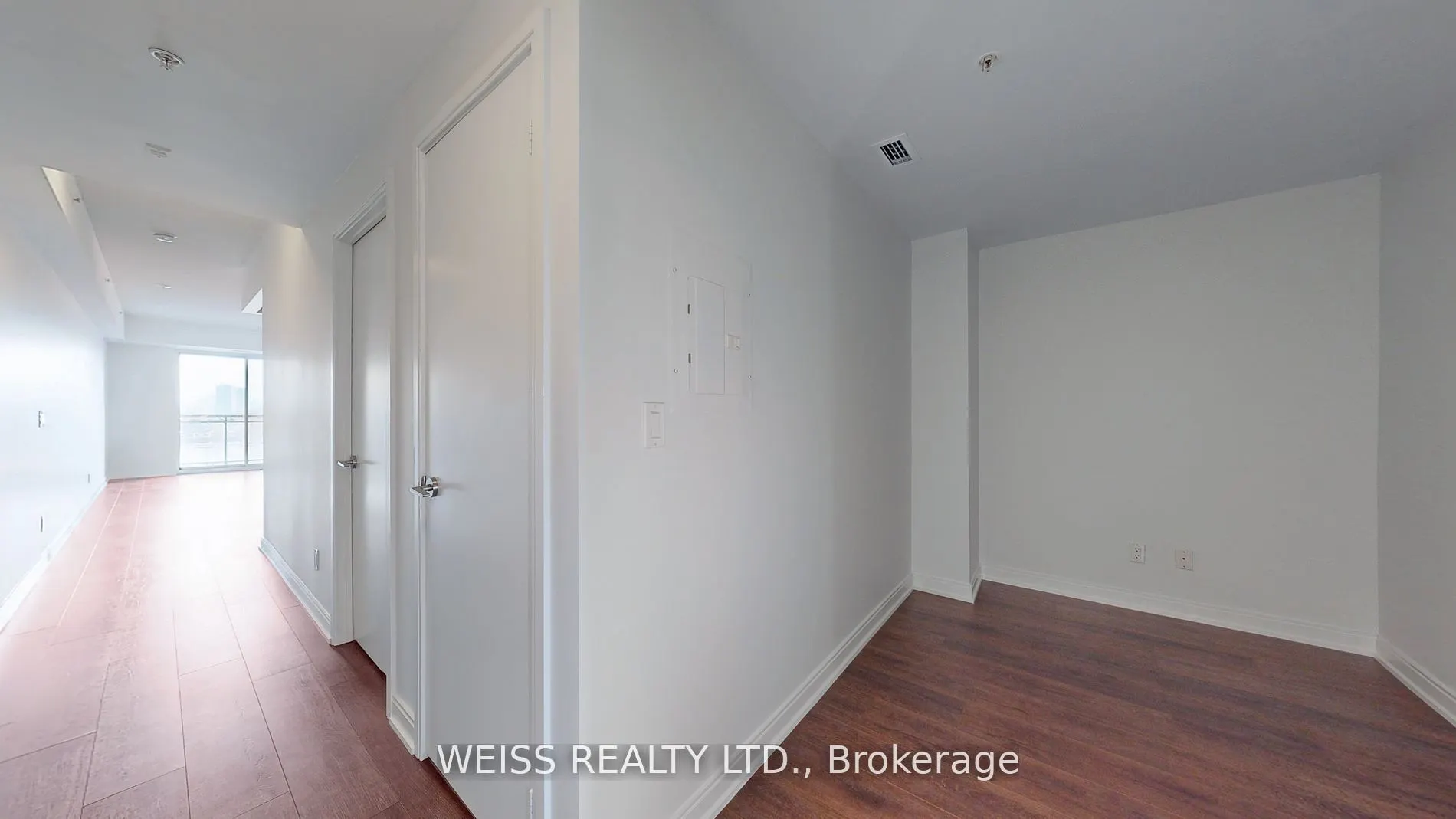 760 The Queensway S, #506