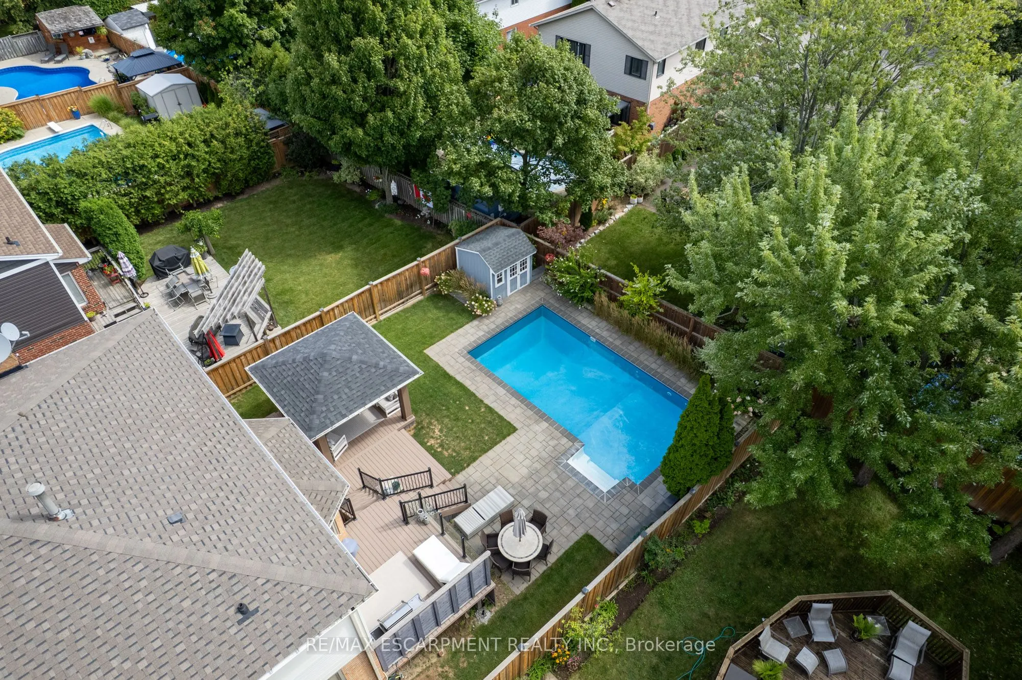 2130 Winding Way