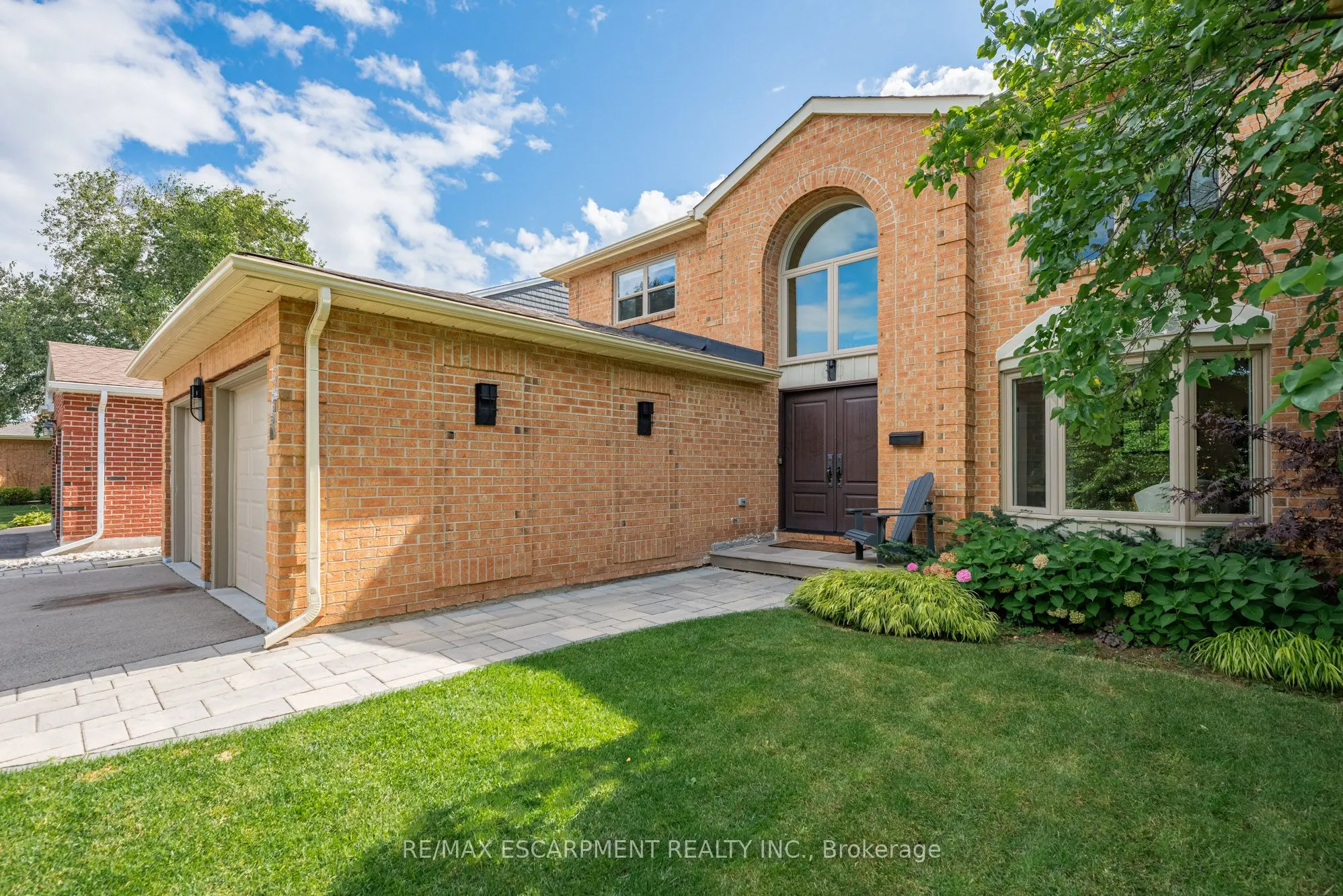 2130 Winding Way
