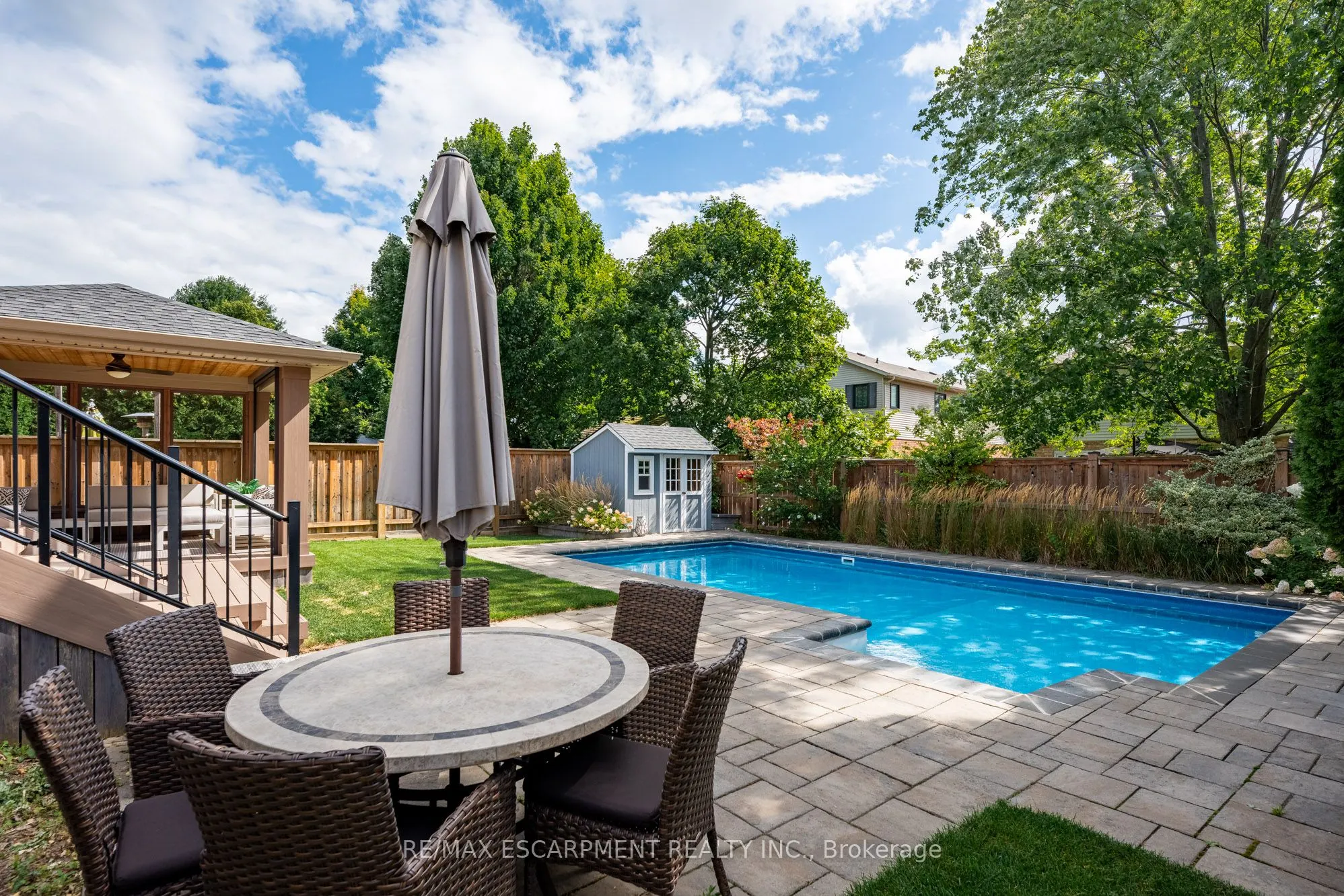 2130 Winding Way