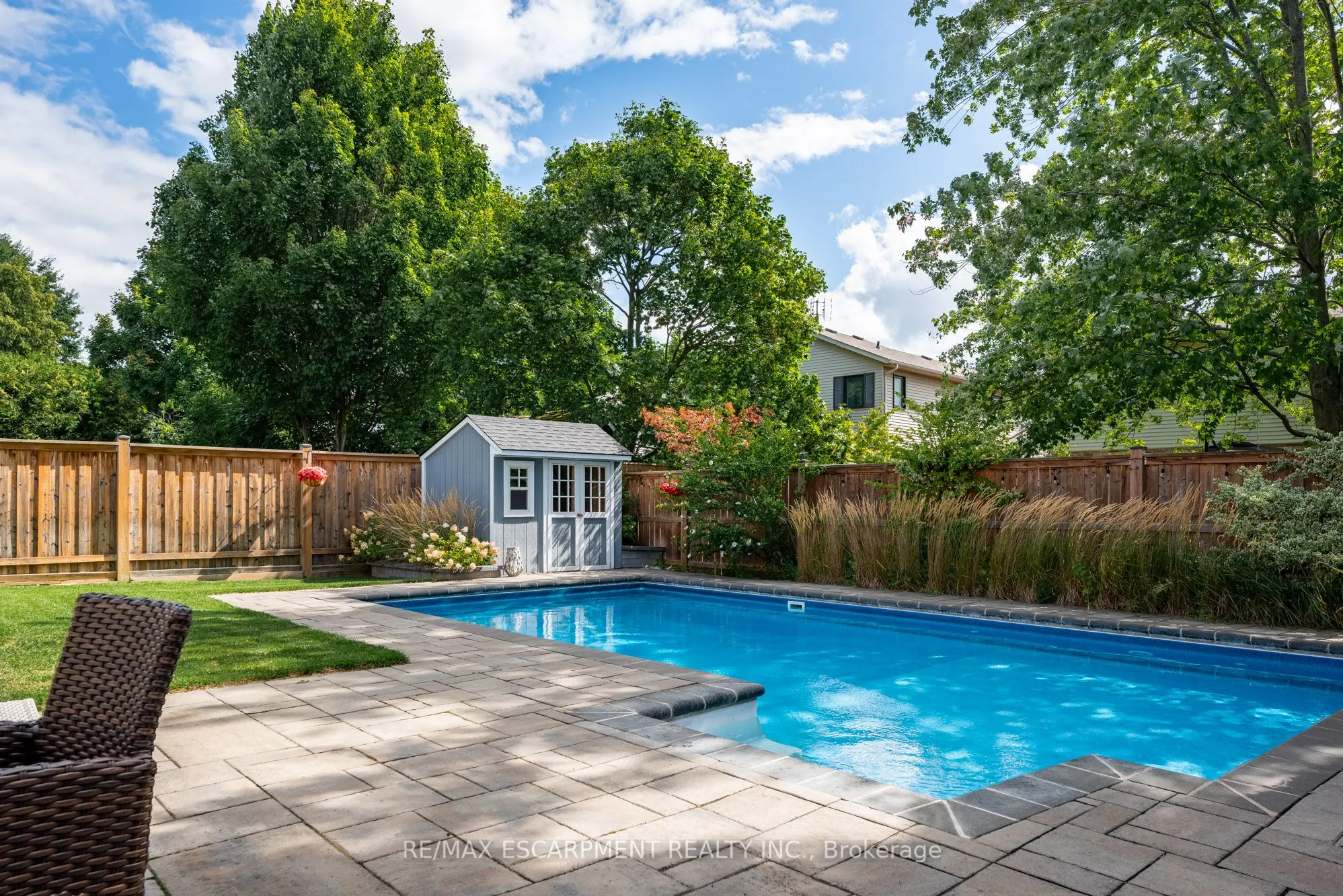 2130 Winding Way