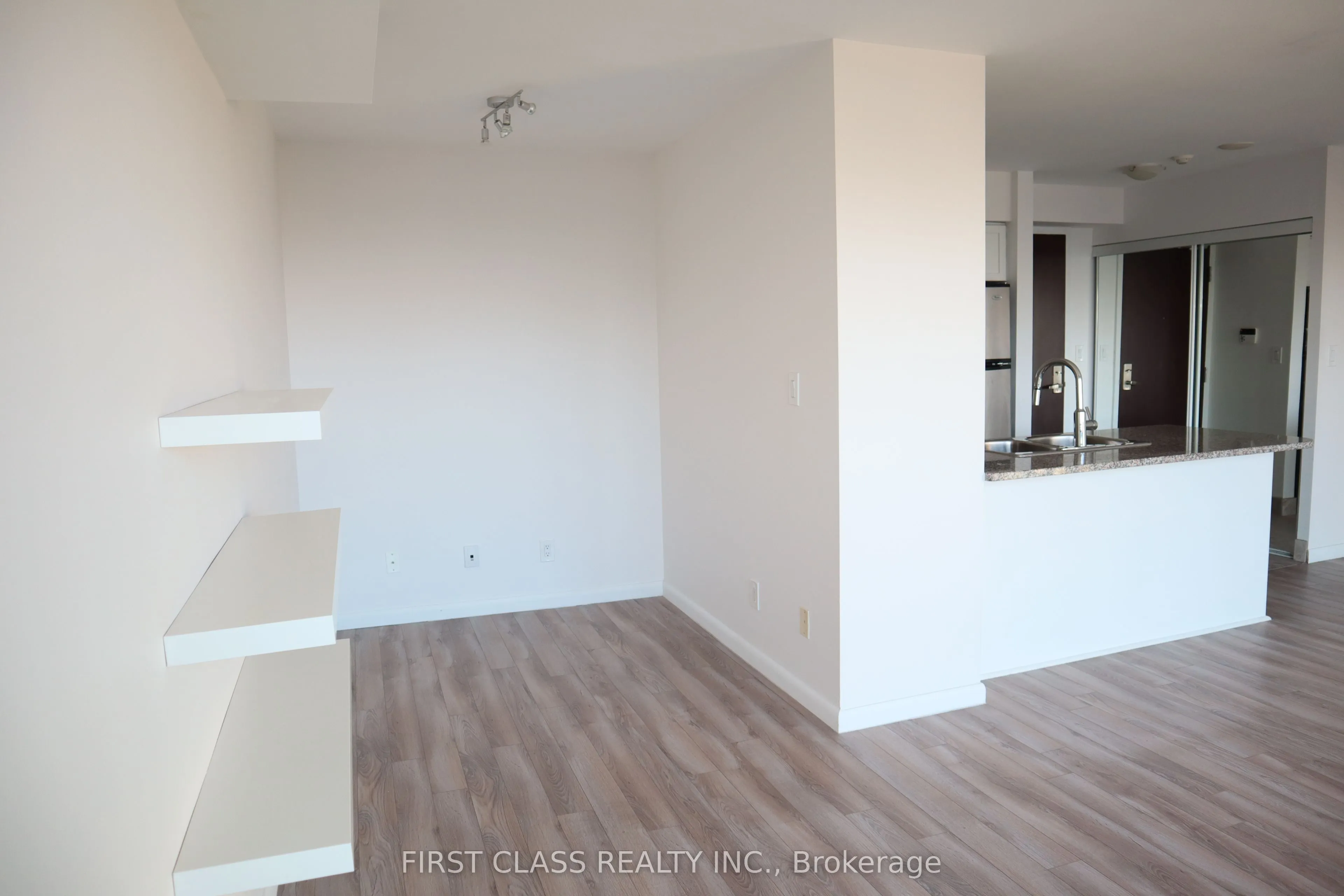 208 Enfield Place, #2805