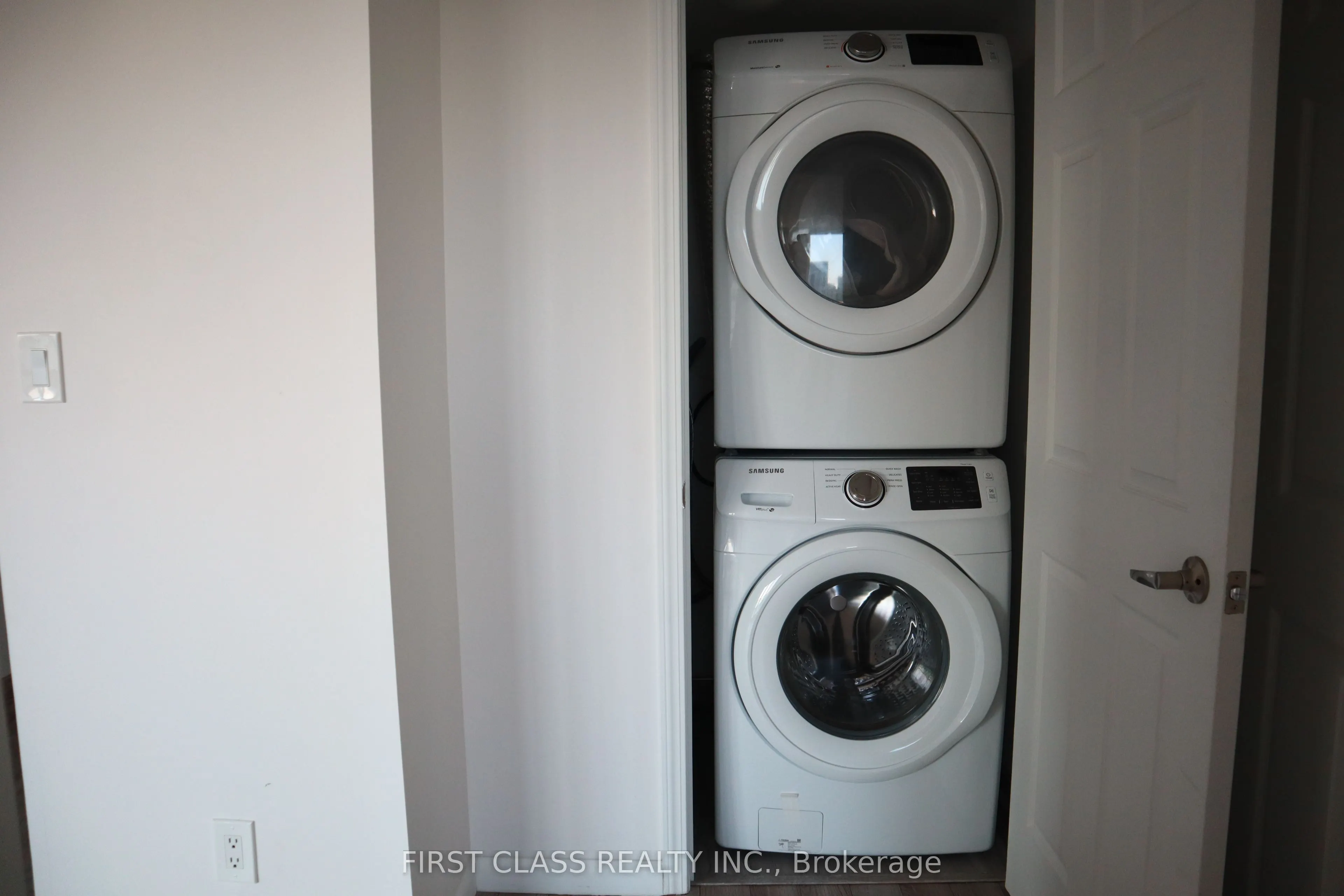 208 Enfield Place, #2805