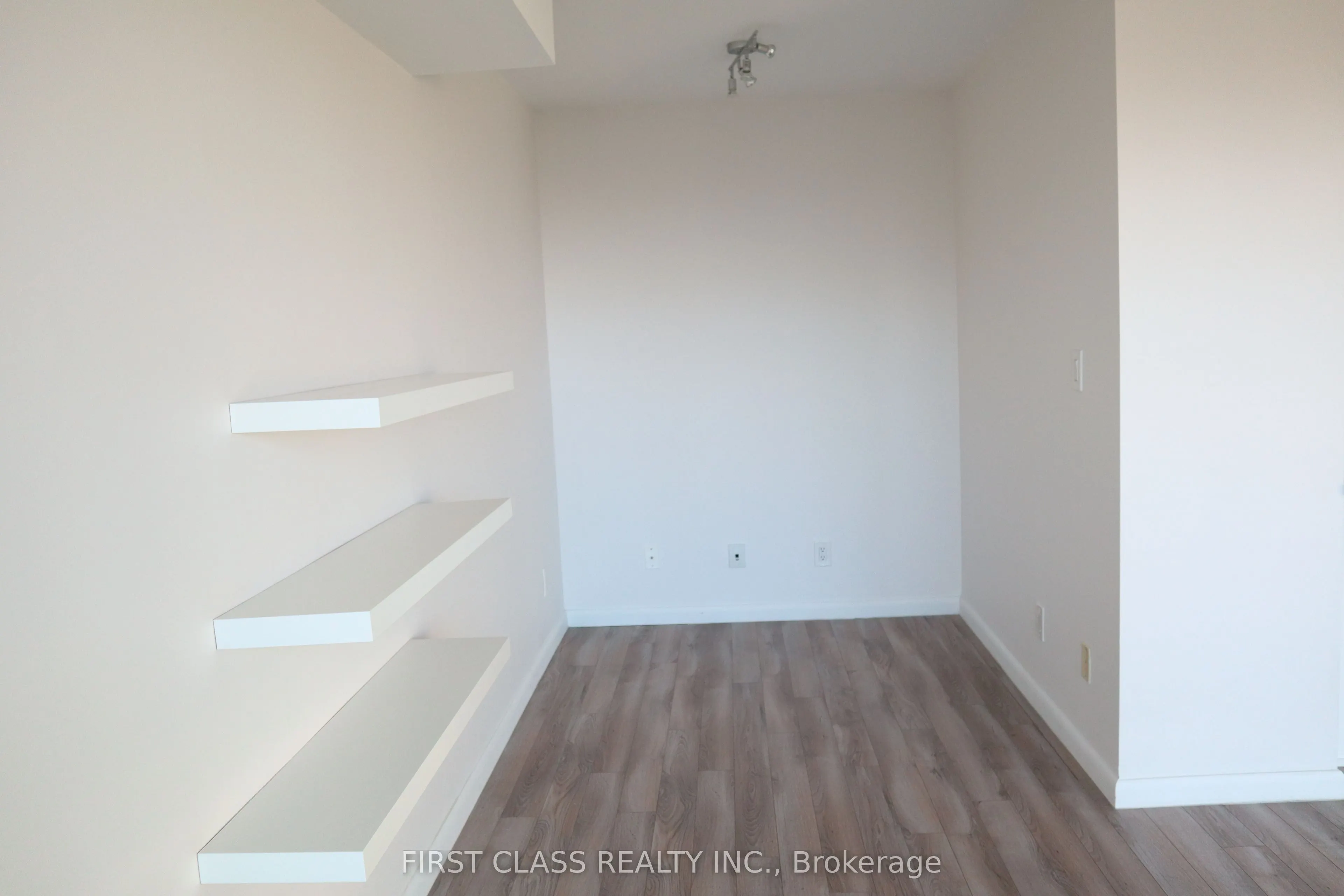 208 Enfield Place, #2805
