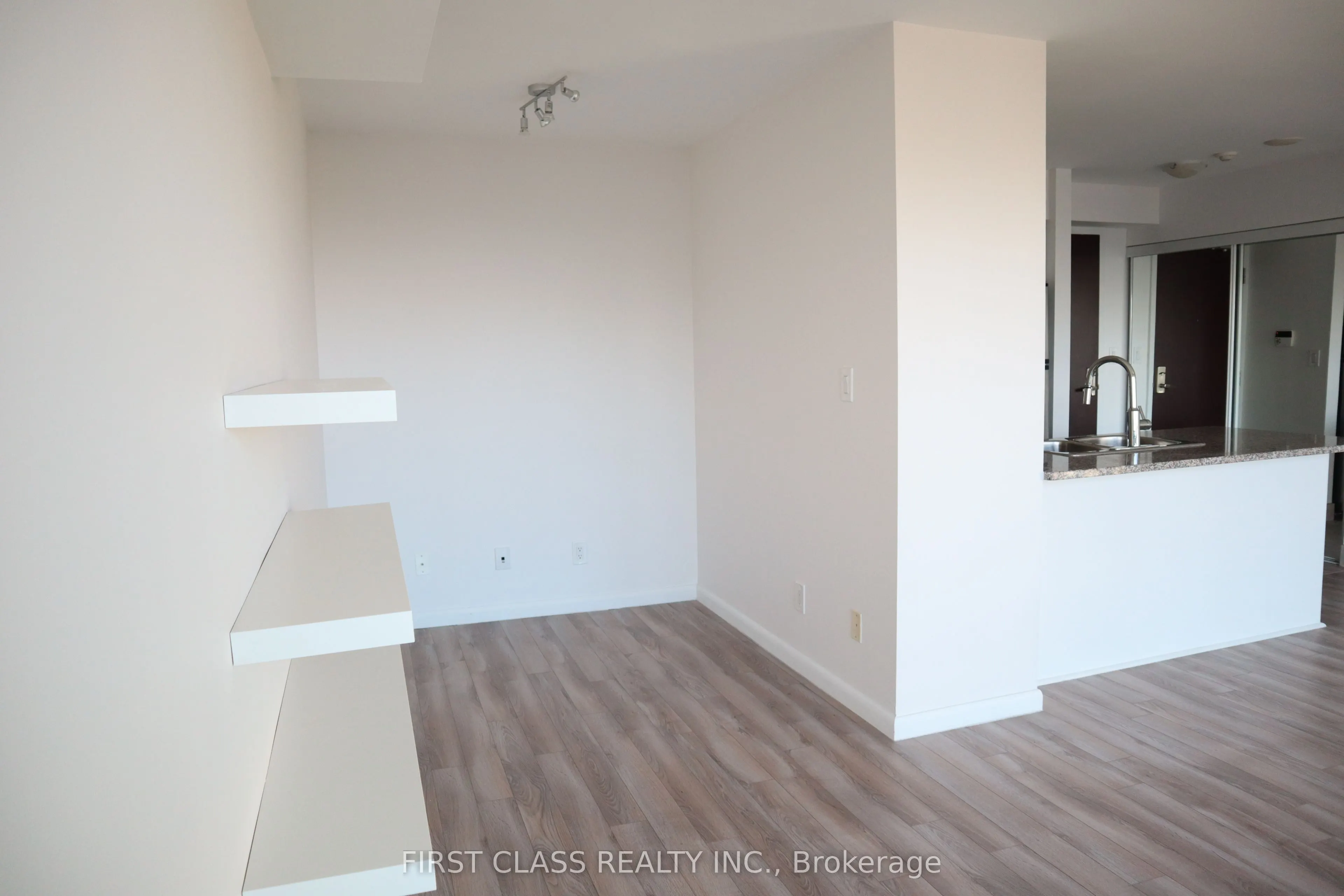 208 Enfield Place, #2805