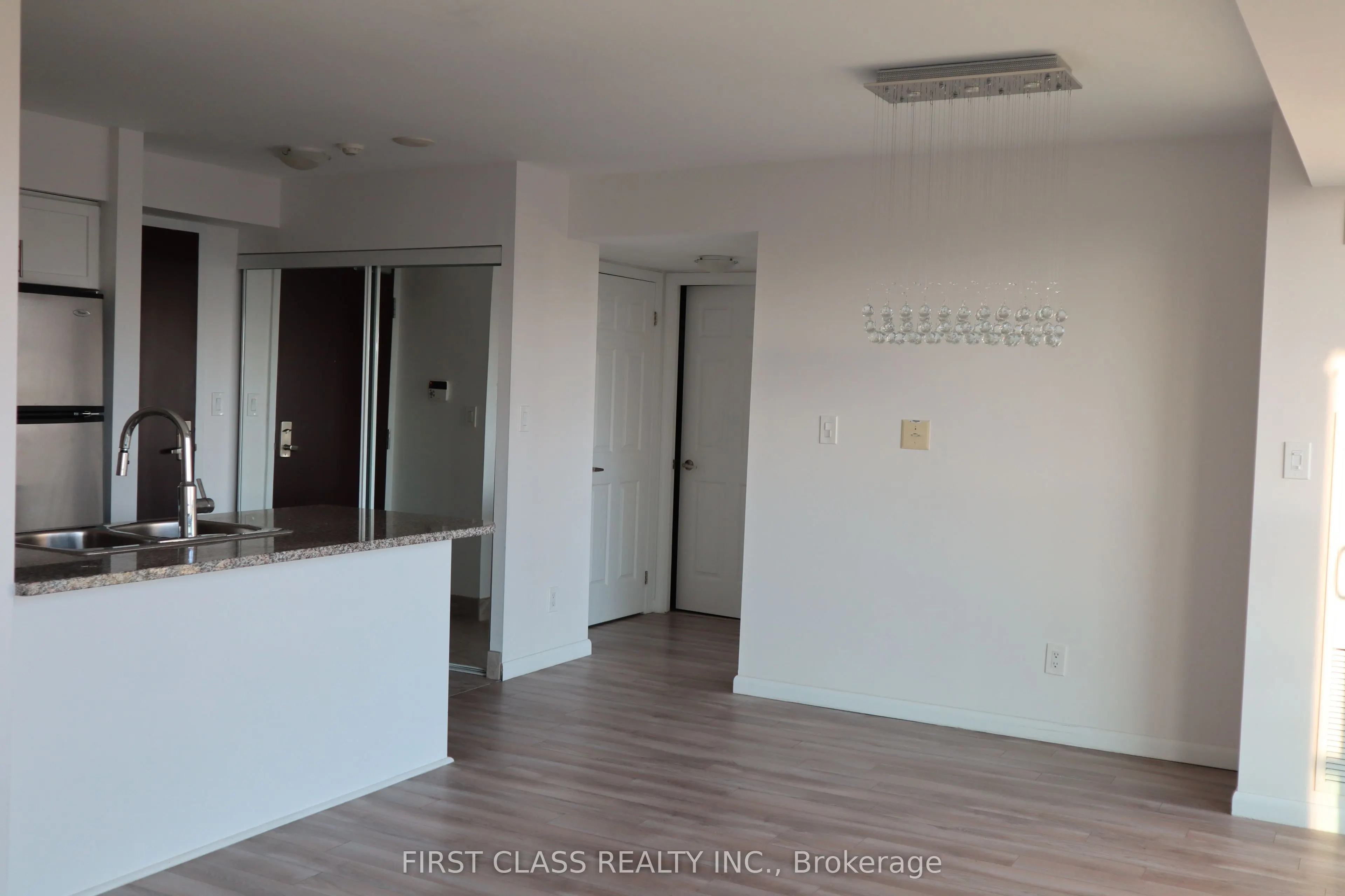 208 Enfield Place, #2805
