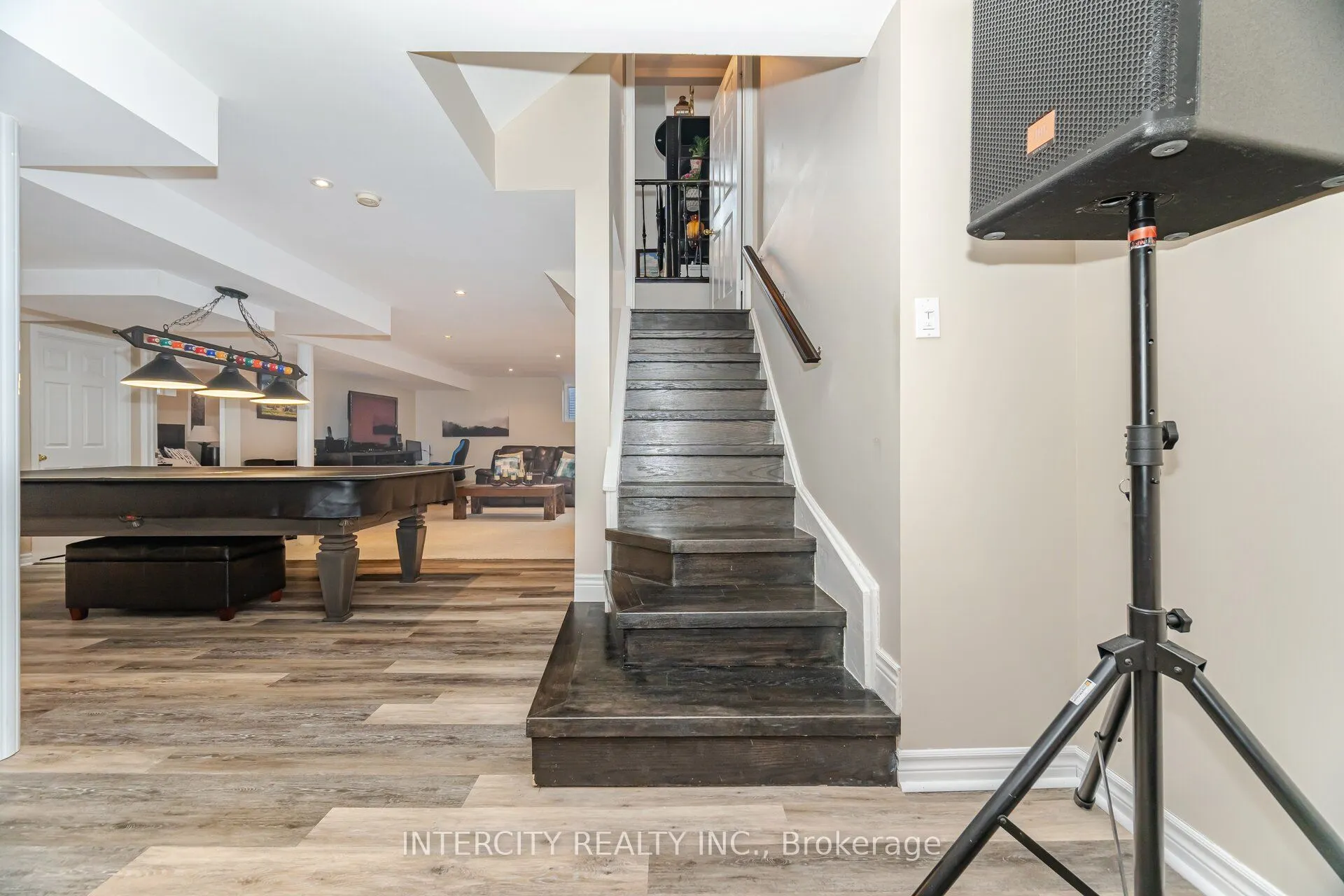 19 Aspenwood Trail