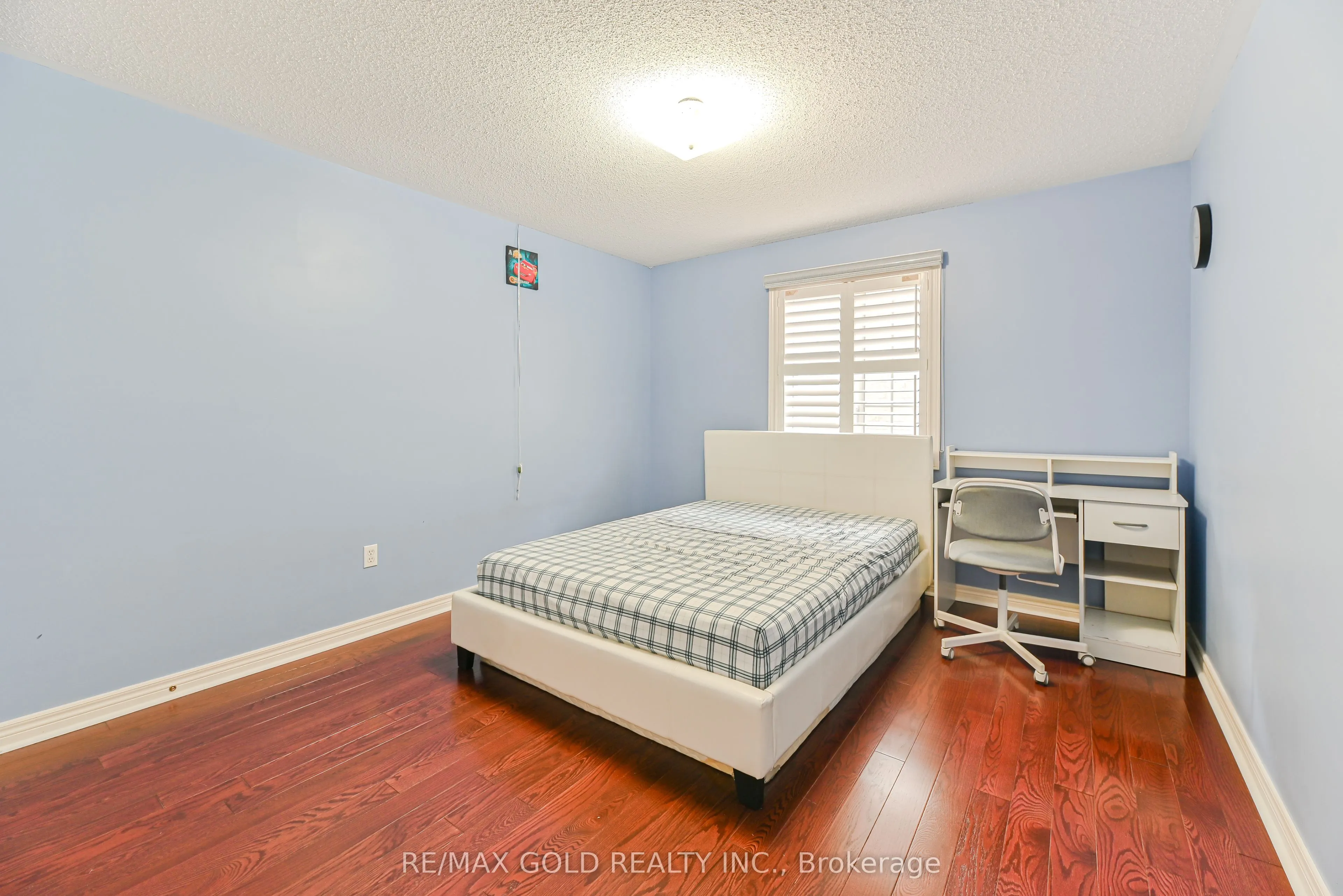 54 Gamson Crescent