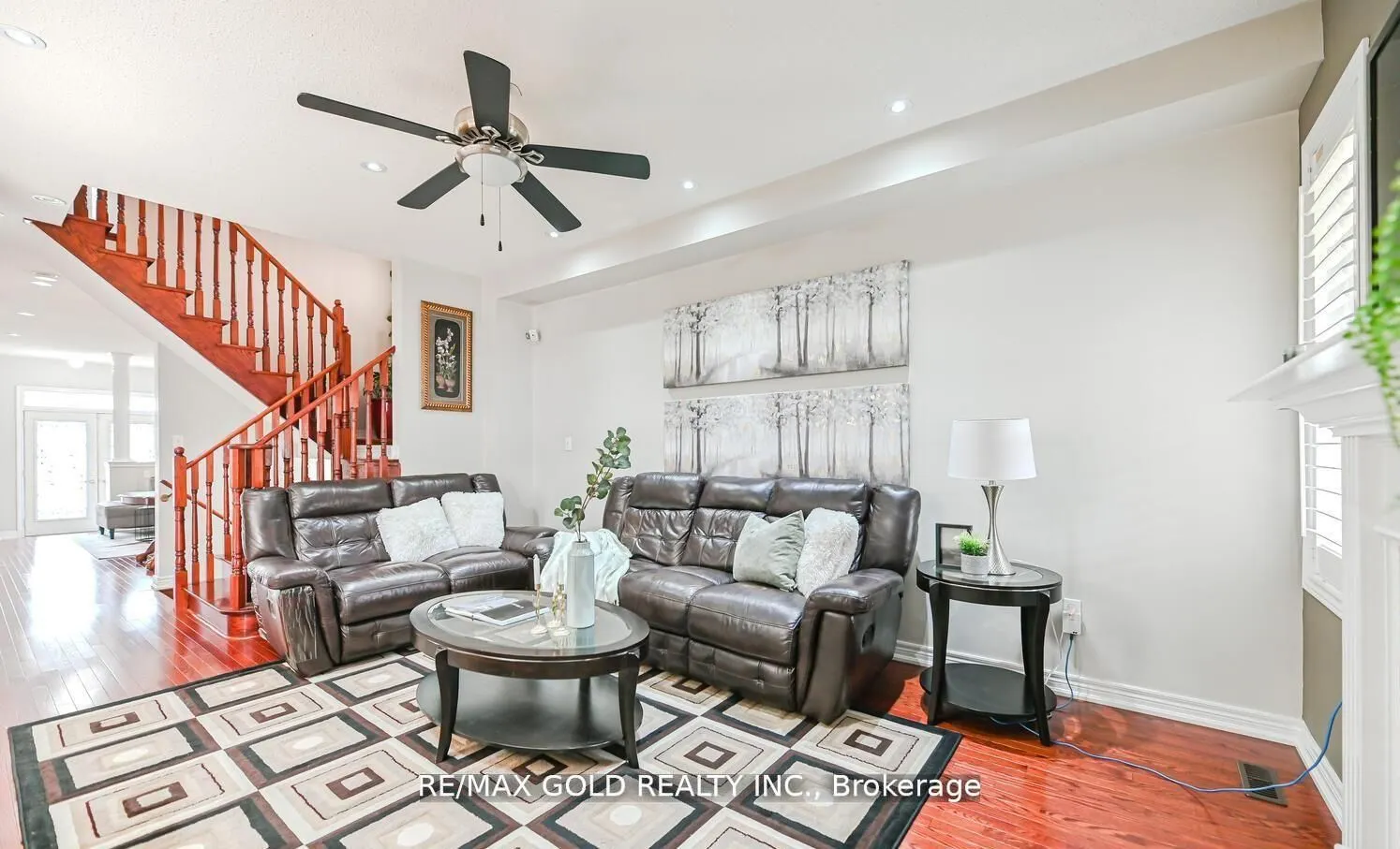 54 Gamson Crescent