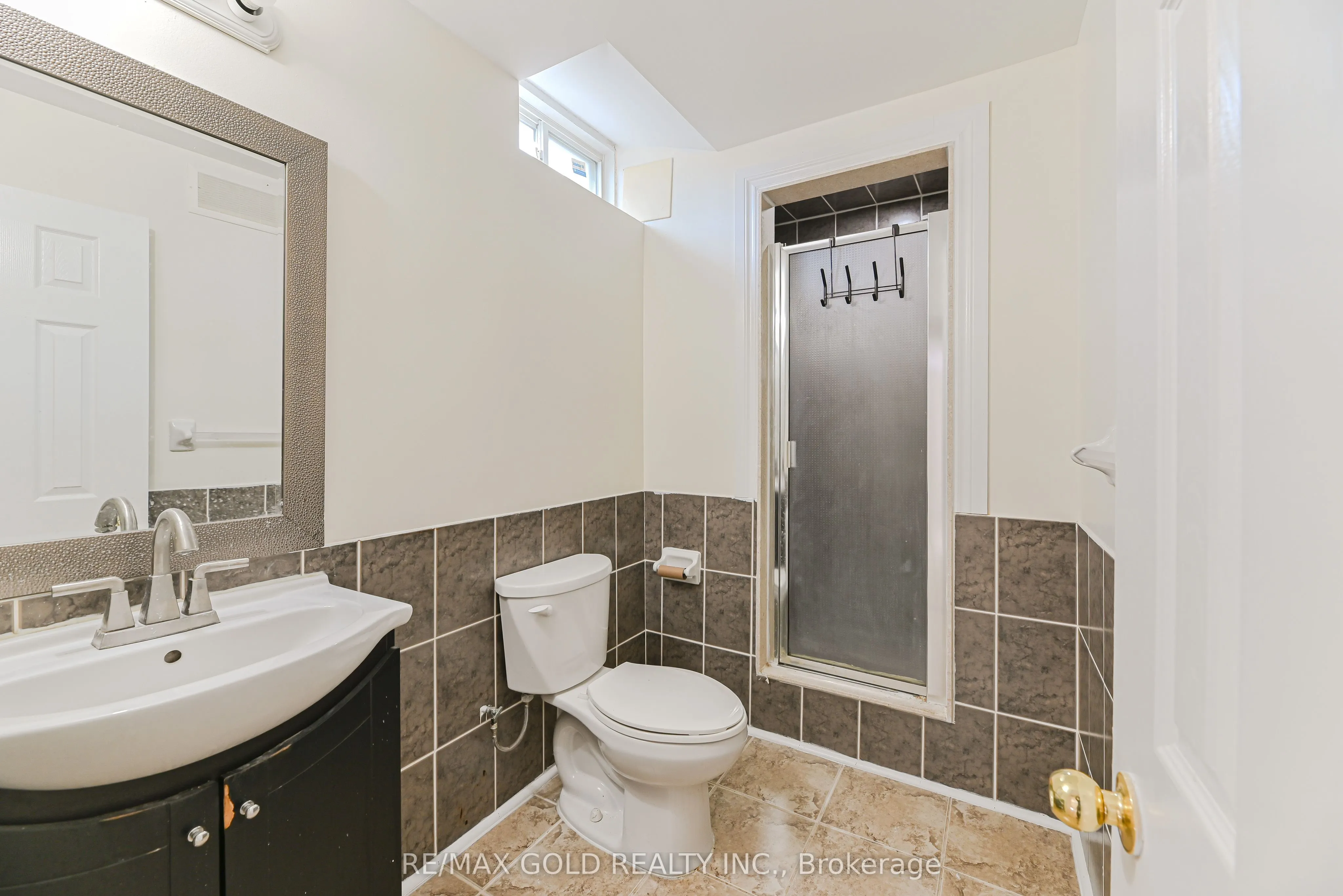 54 Gamson Crescent