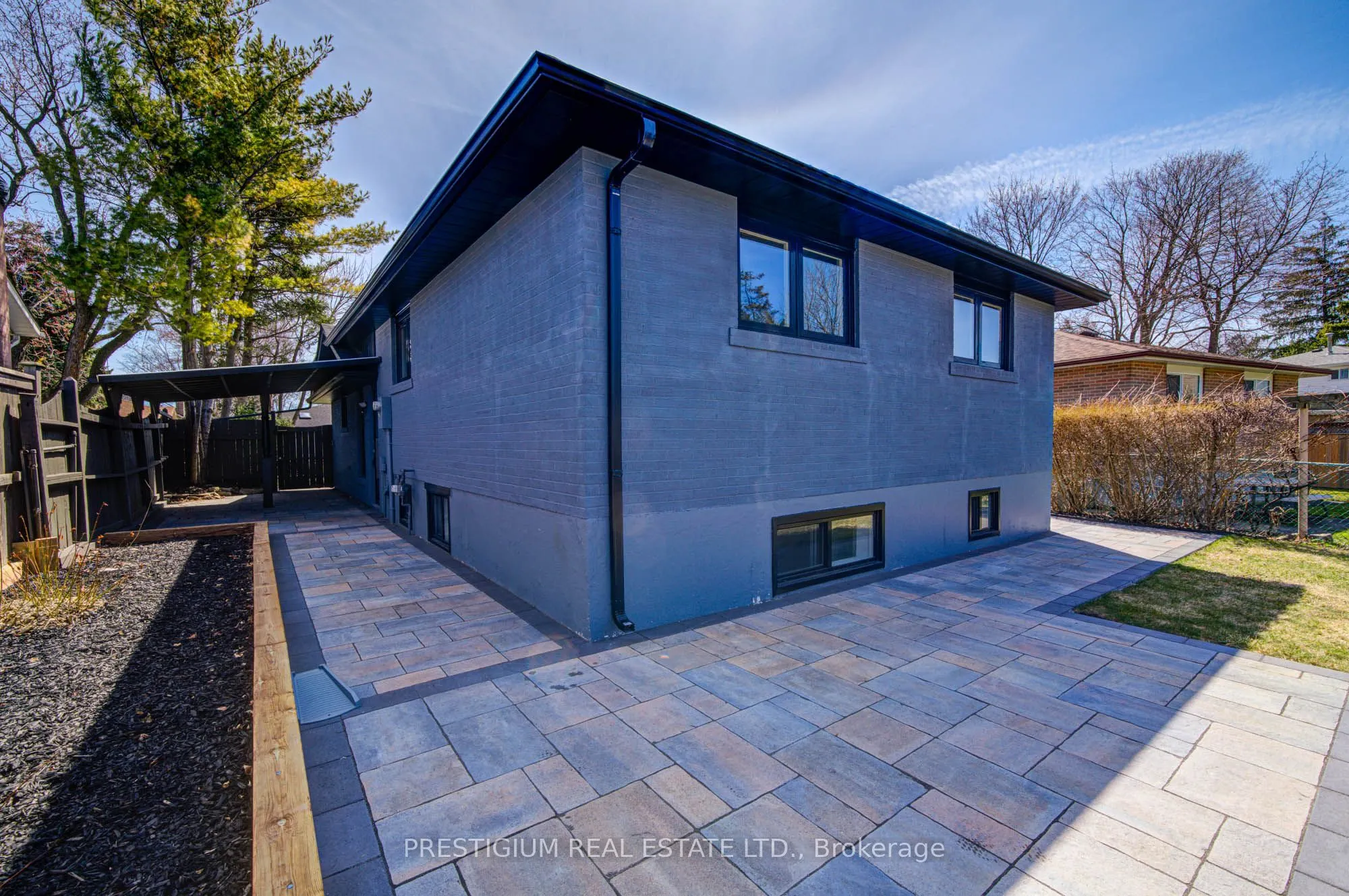 6 Willis Drive