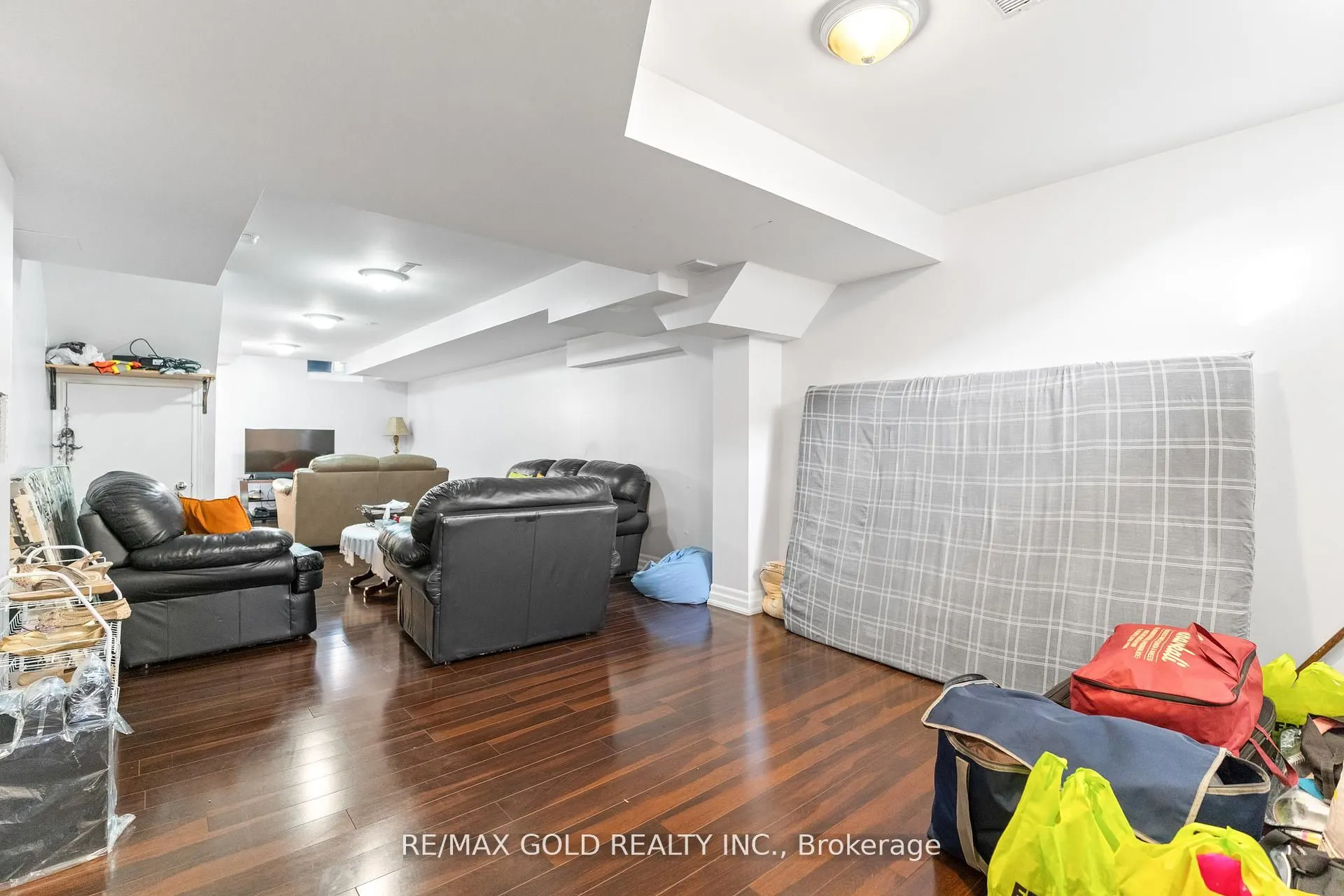 22 Nutwood Way