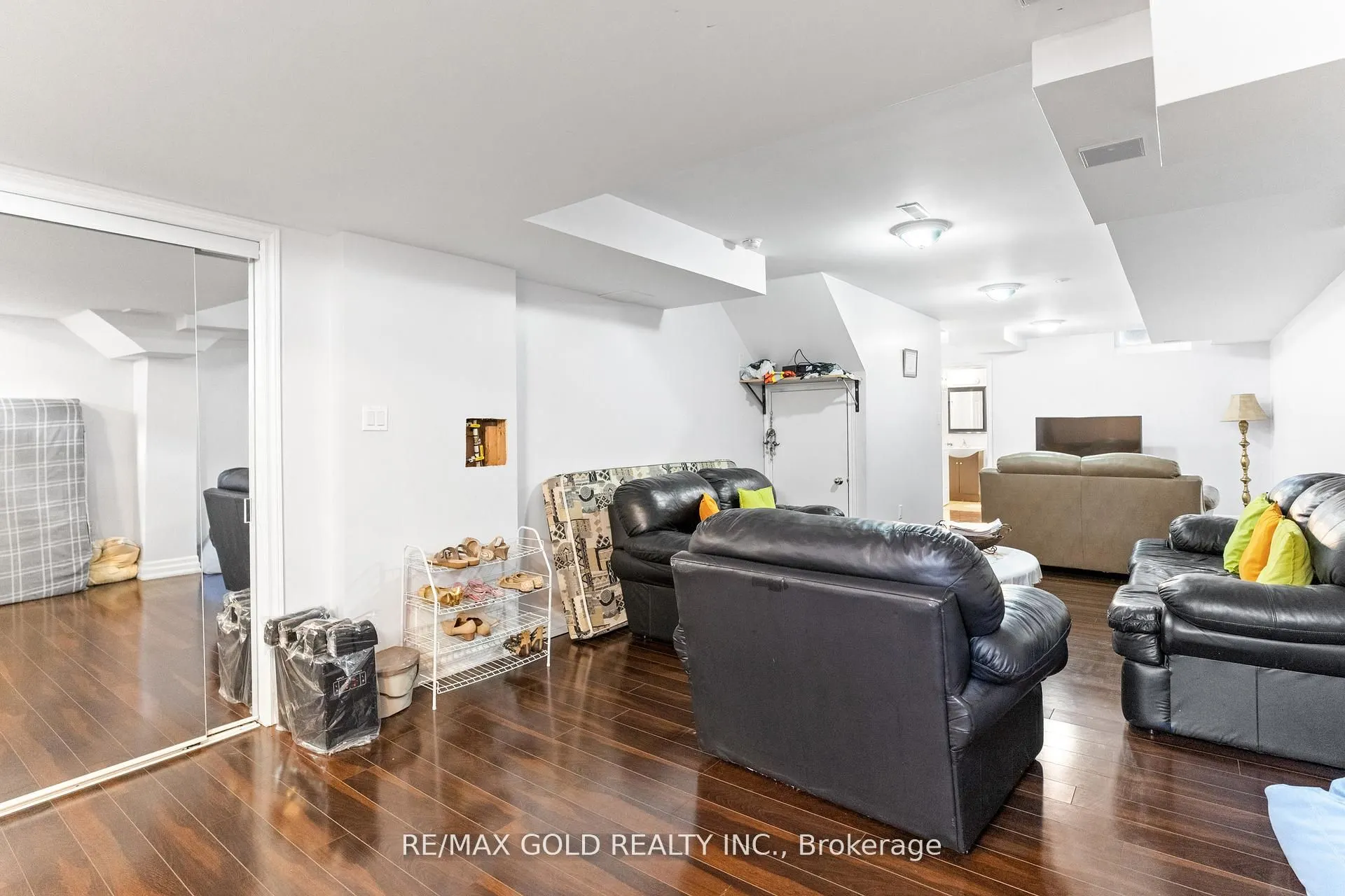 22 Nutwood Way