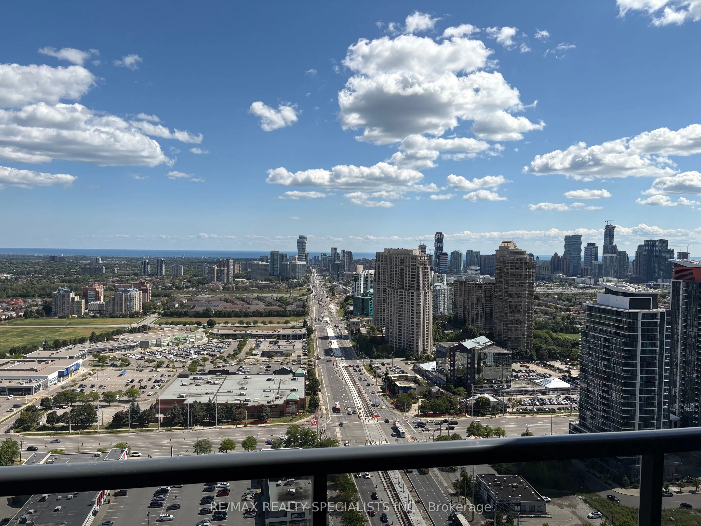5105 Hurontario Street, #3203