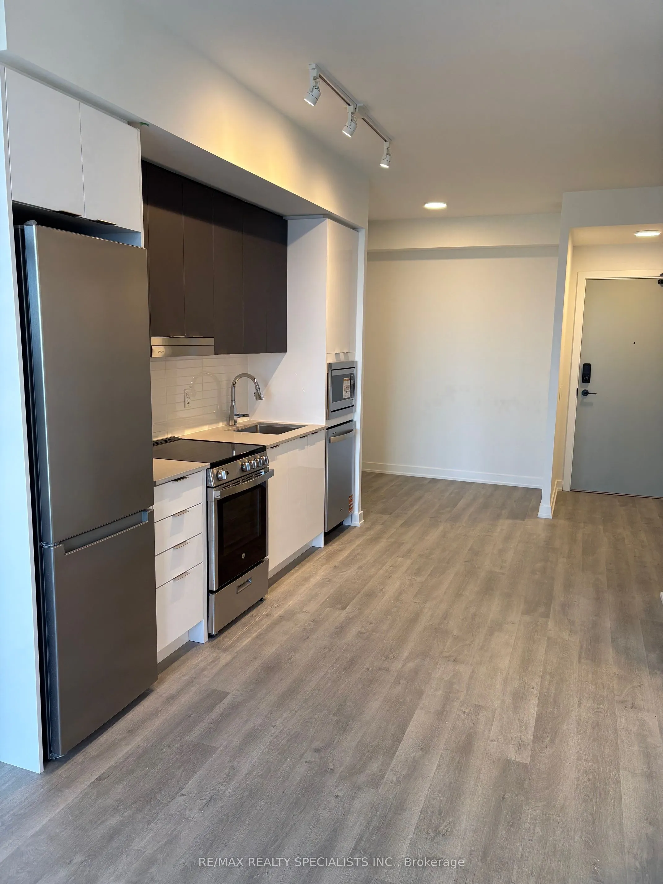 5105 Hurontario Street, #3203
