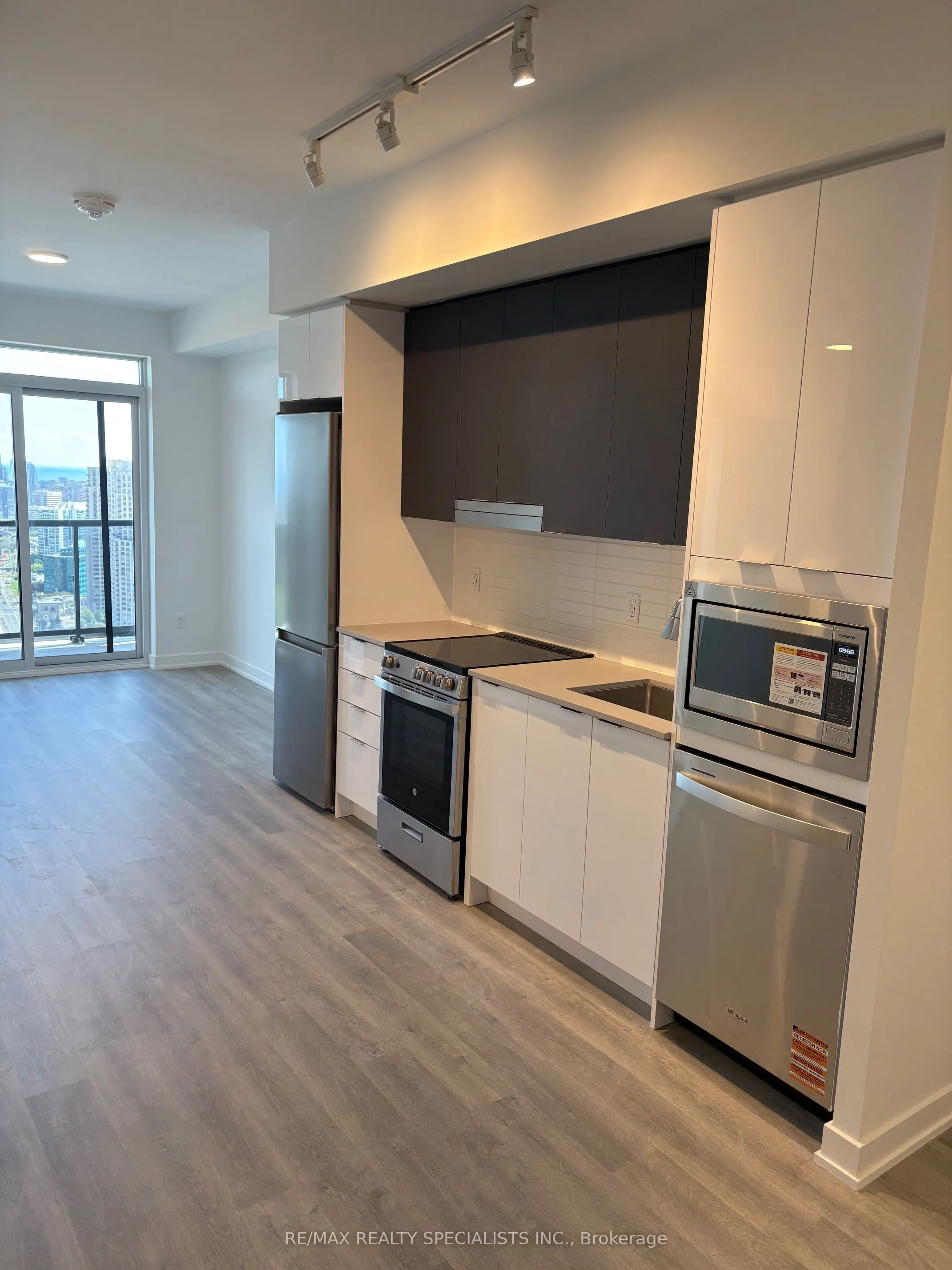 5105 Hurontario Street, #3203