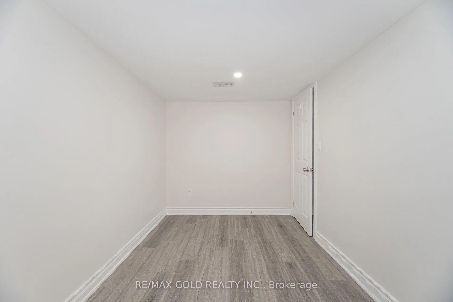62 Valley Lane