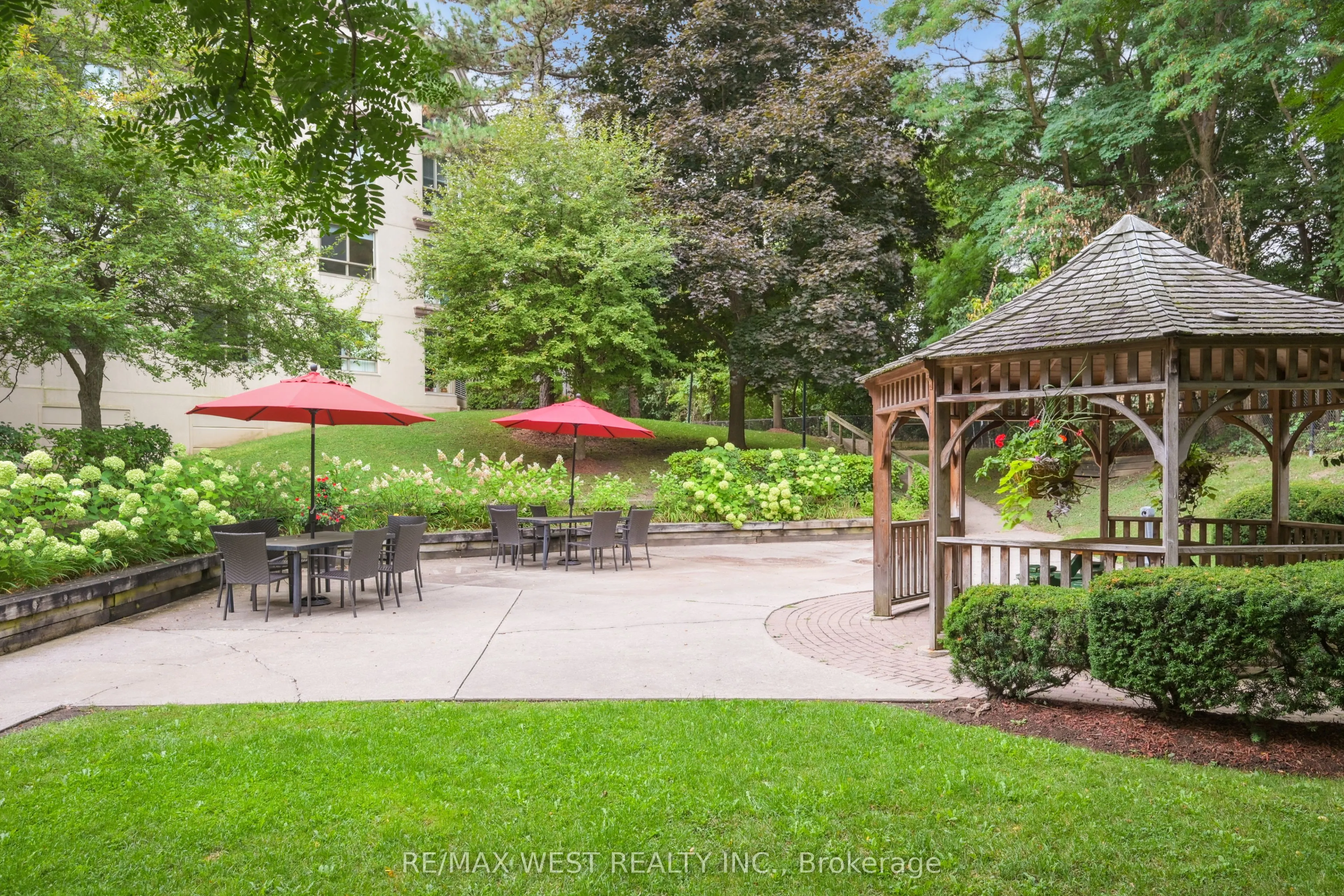 8351 McLaughlin Road S, #241