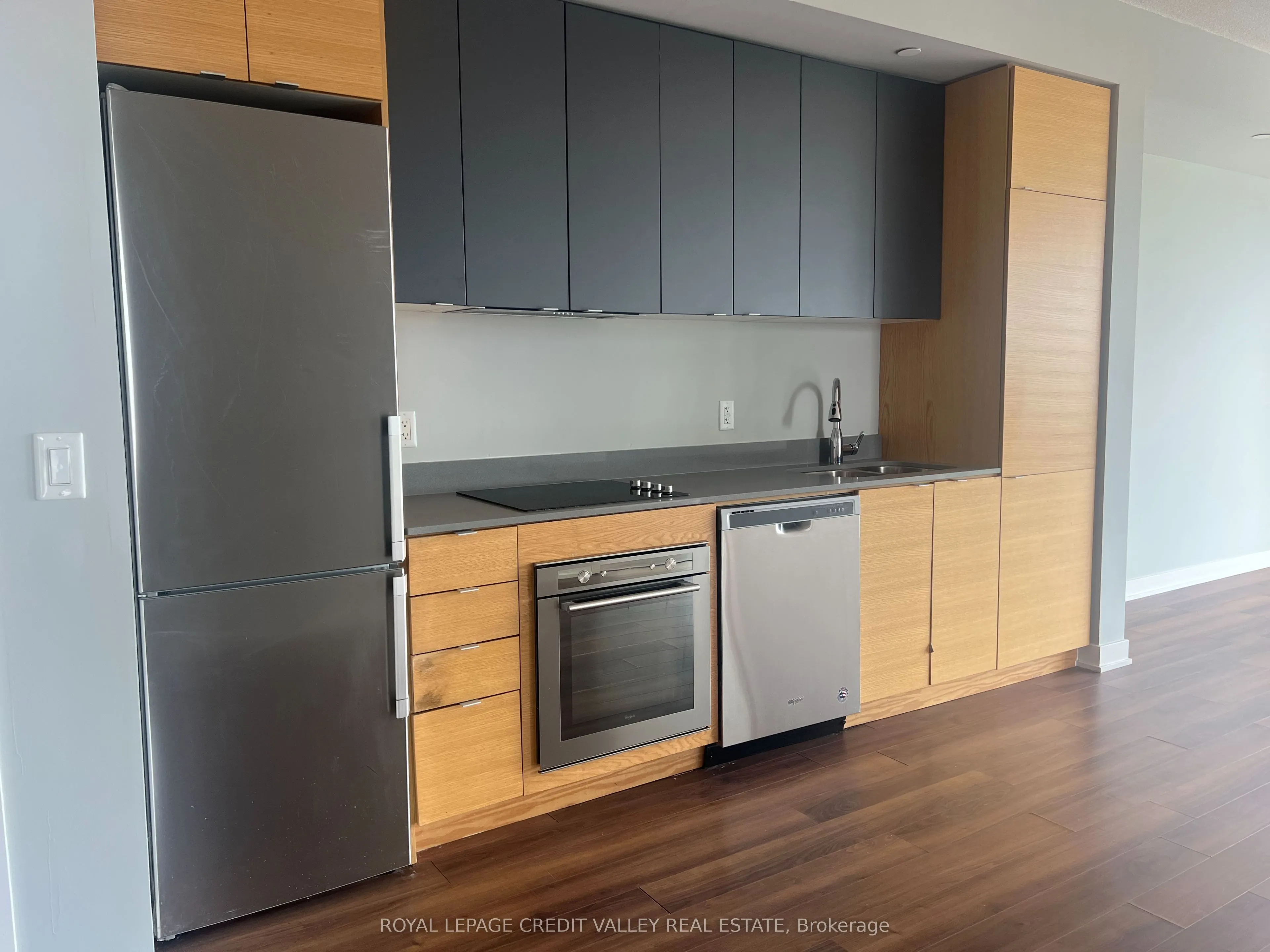 5220 Dundas Street, #D416
