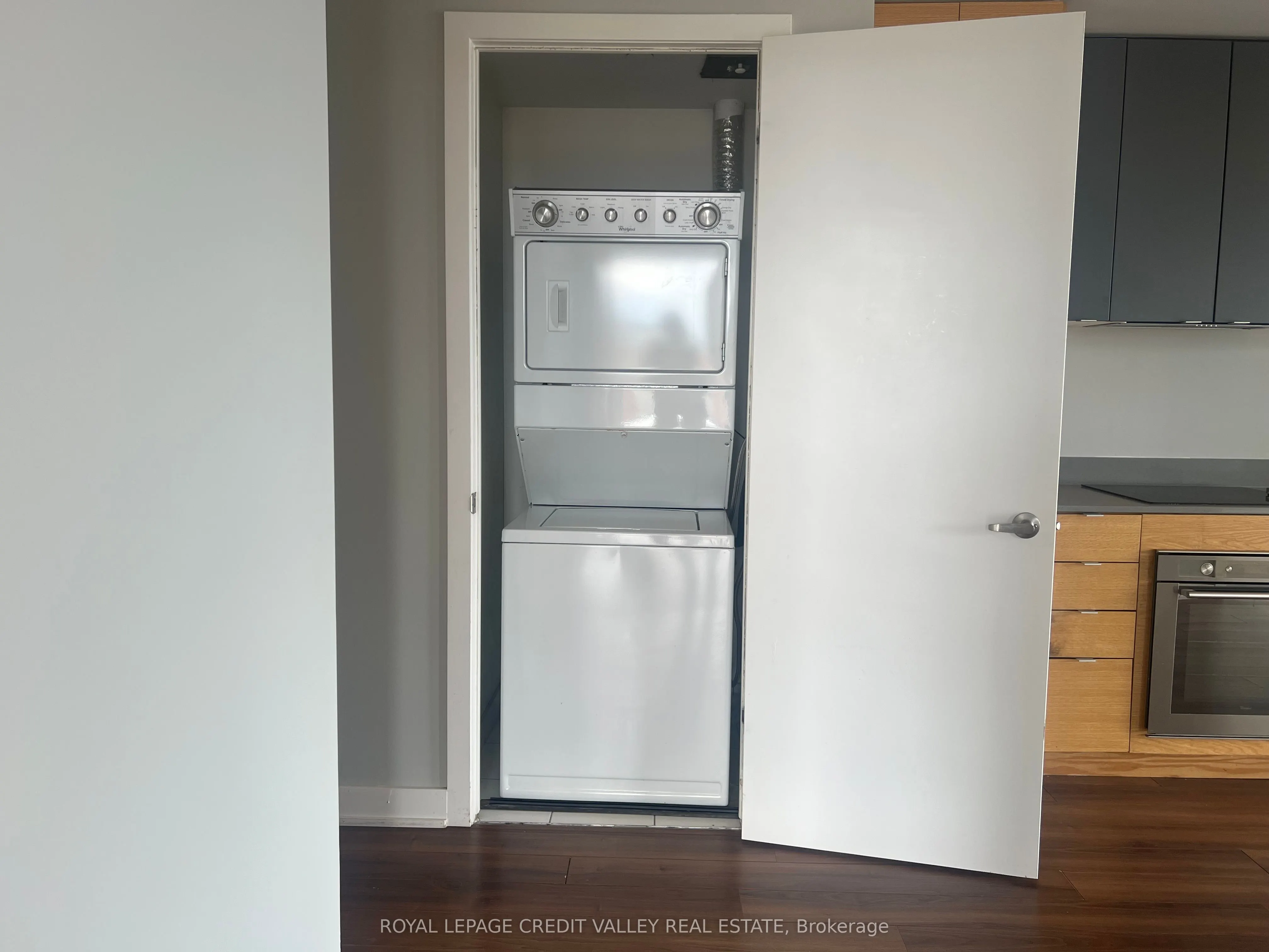 5220 Dundas Street, #D416