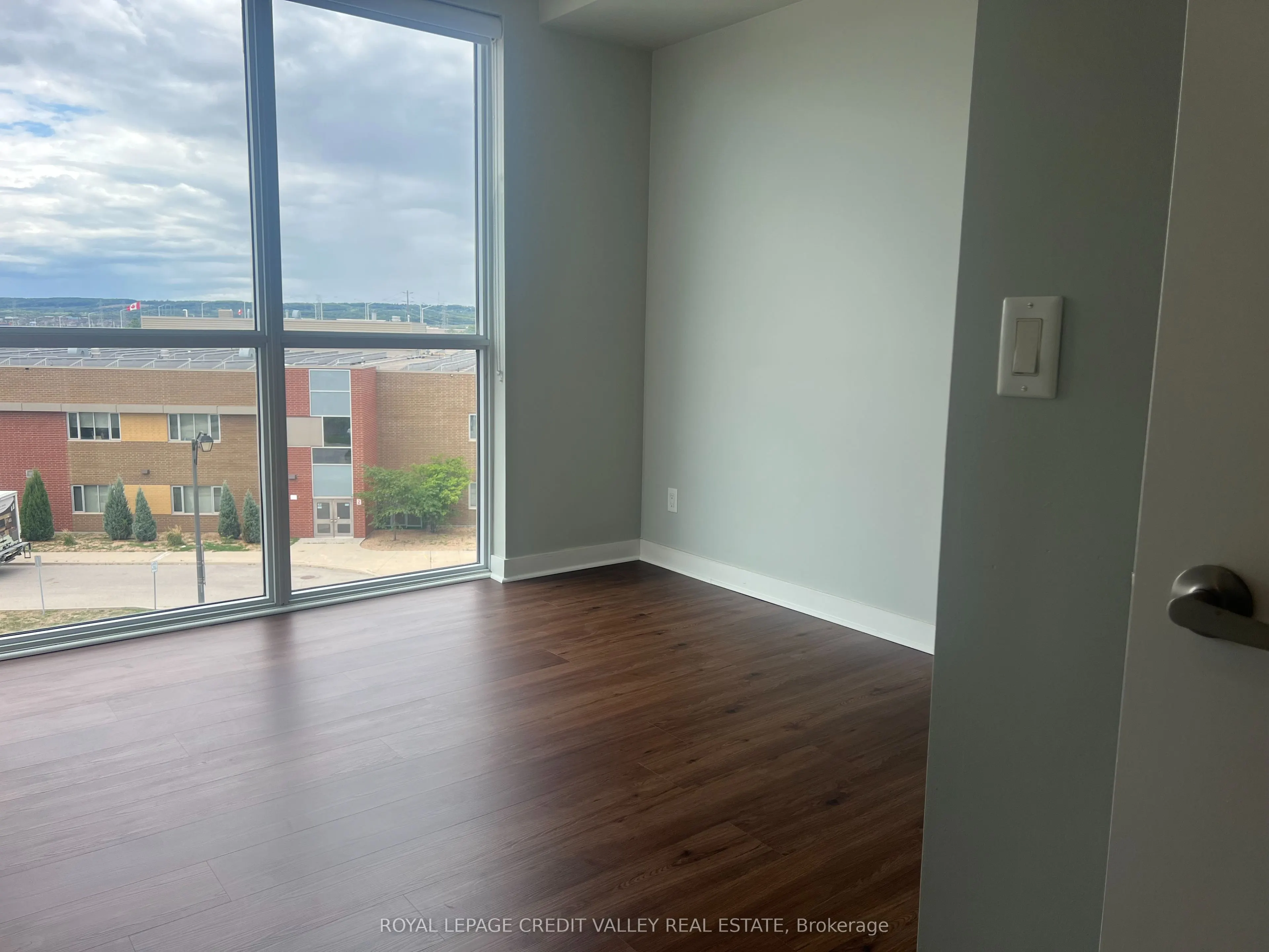 5220 Dundas Street, #D416