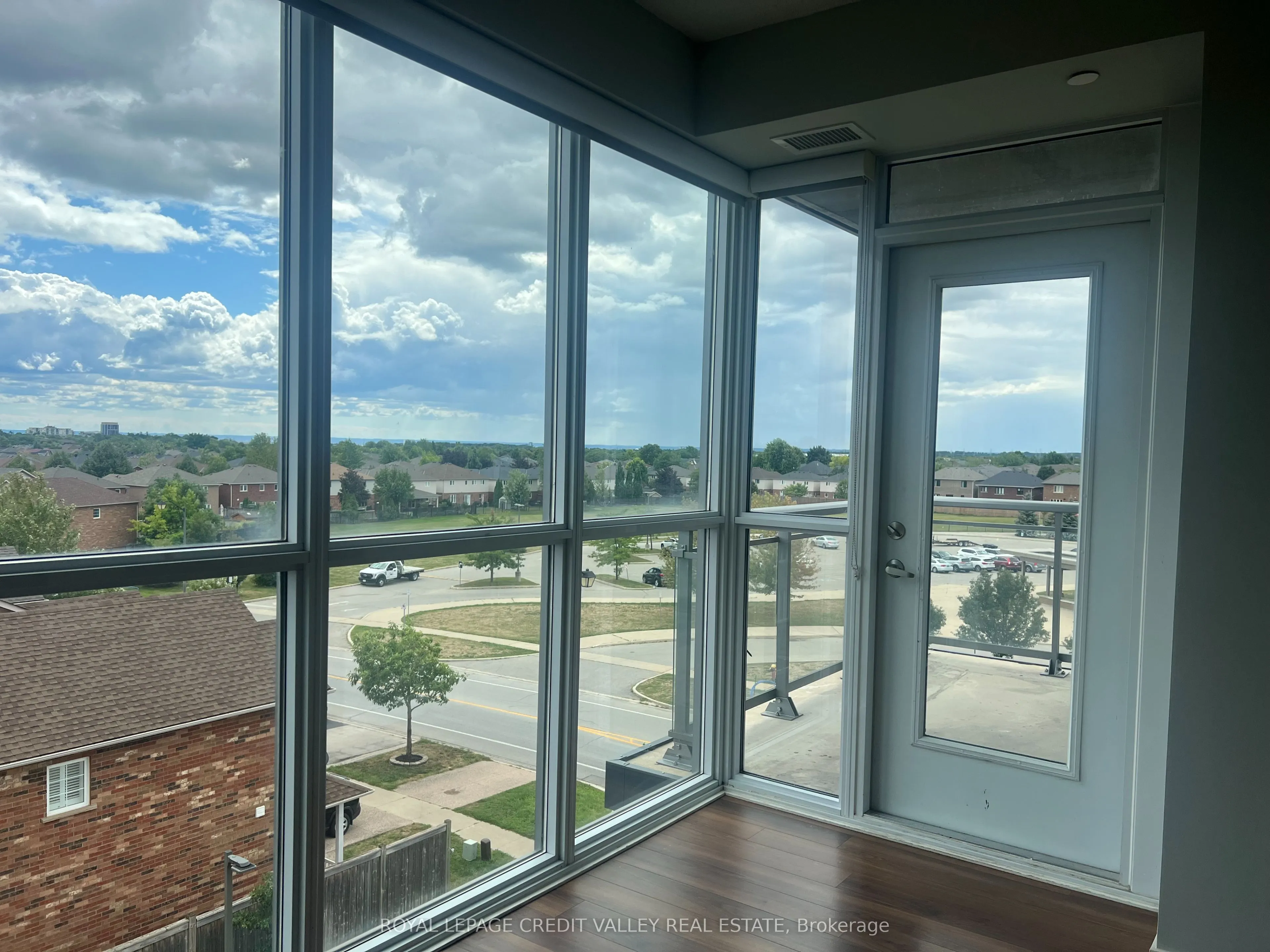 5220 Dundas Street, #D416