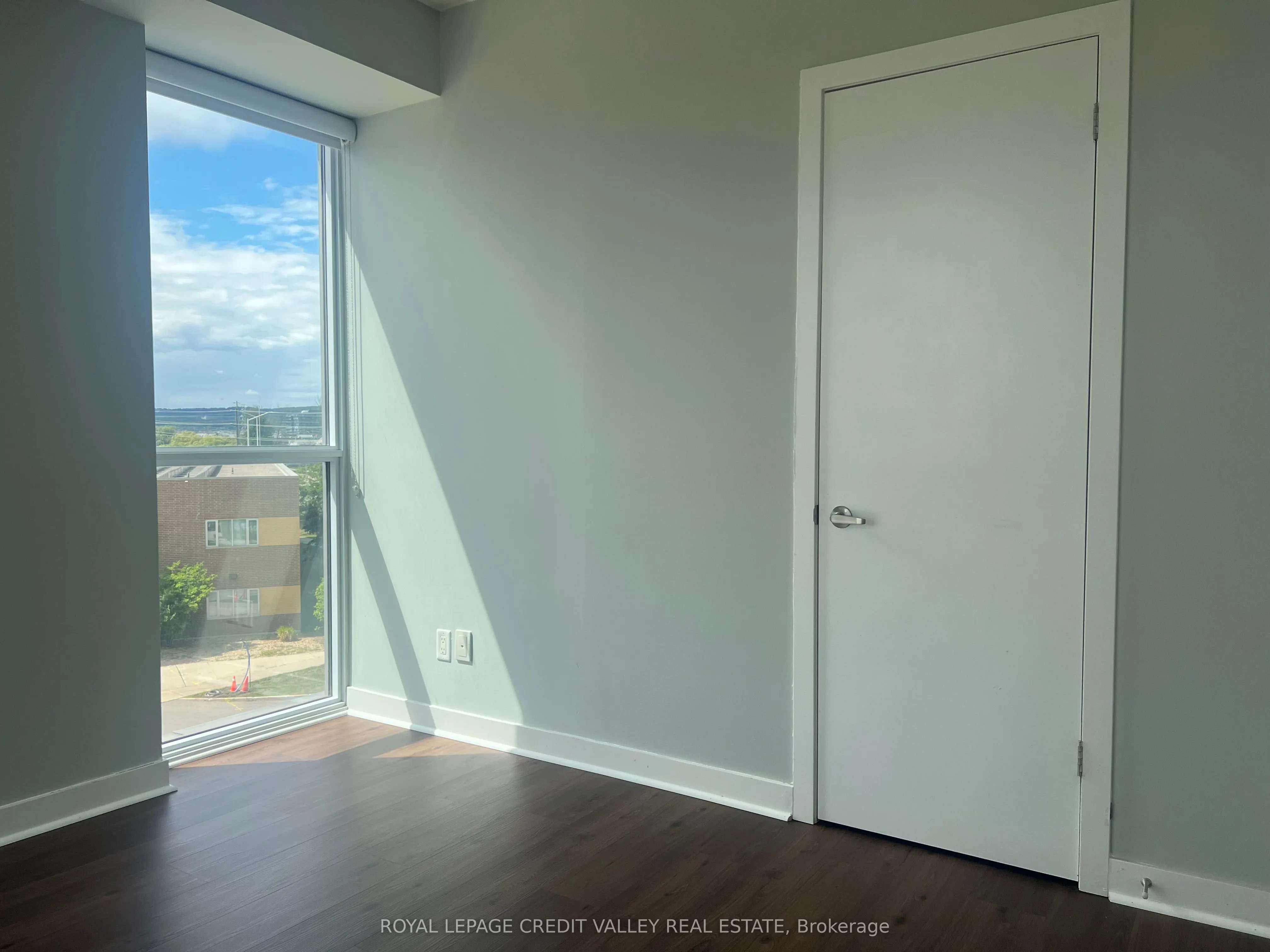 5220 Dundas Street, #D416