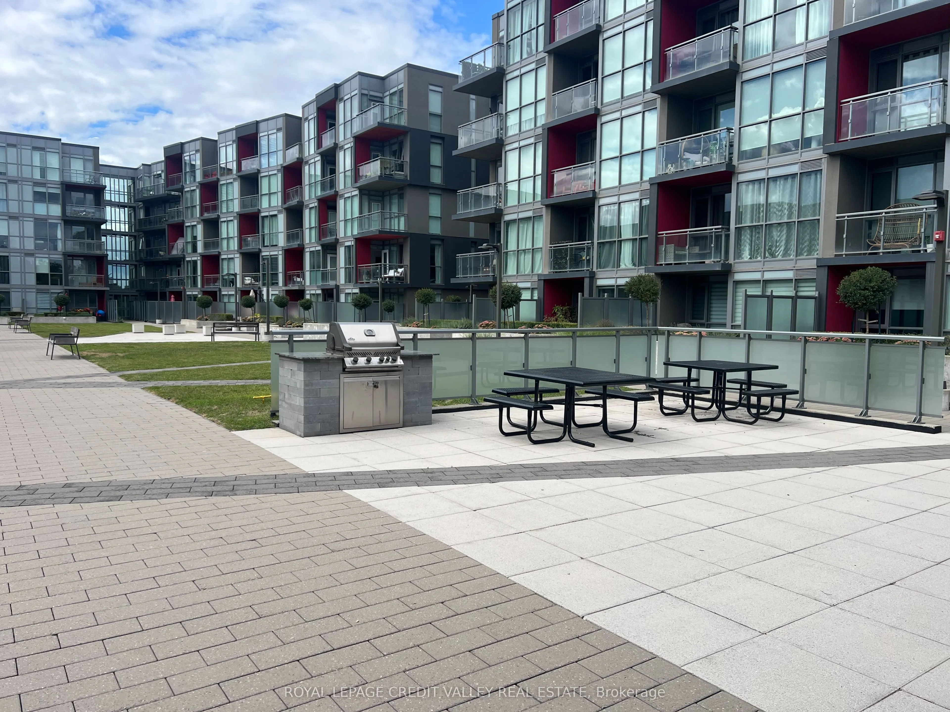 5220 Dundas Street, #D416