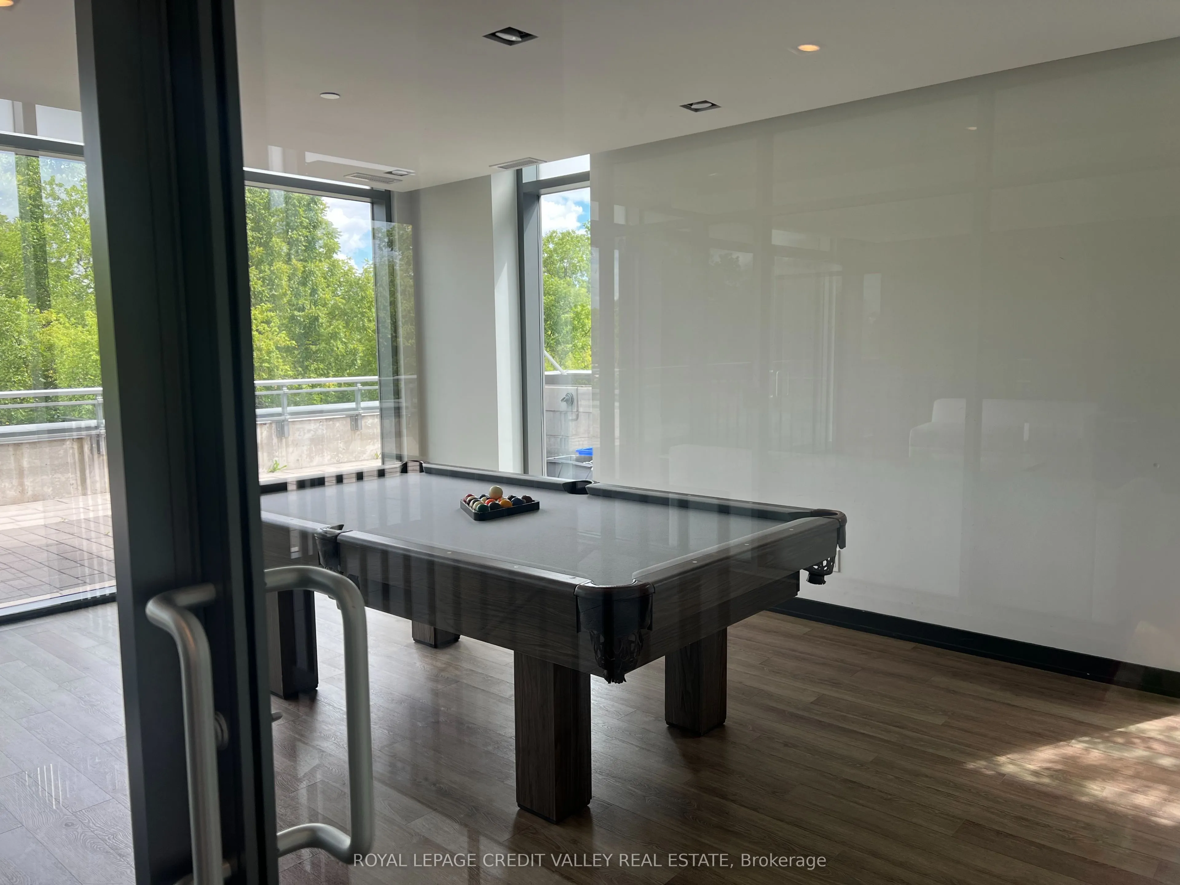 5220 Dundas Street, #D416