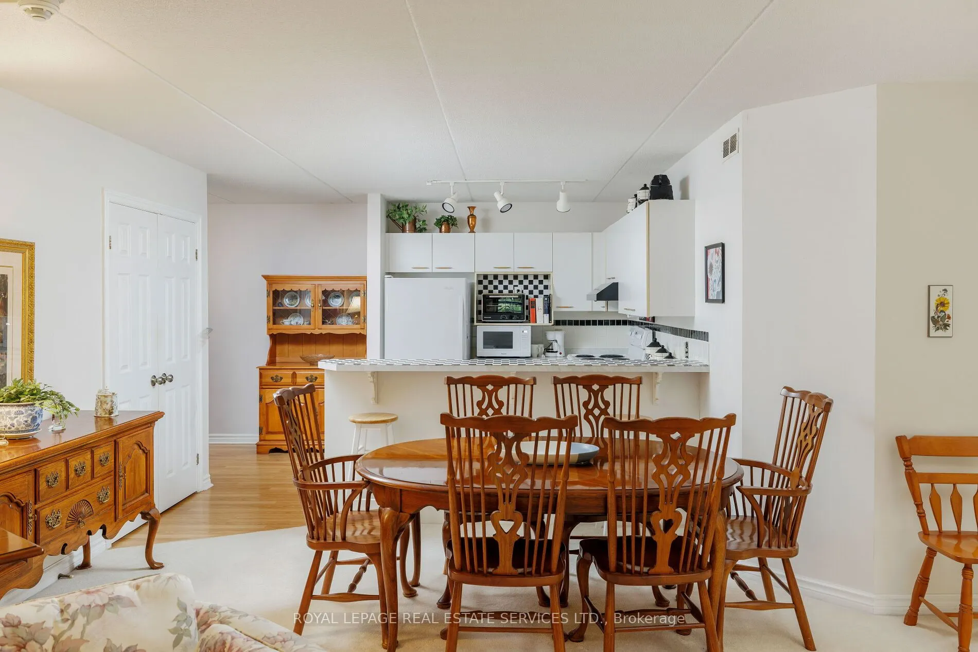 2040 Cleaver Avenue, #211